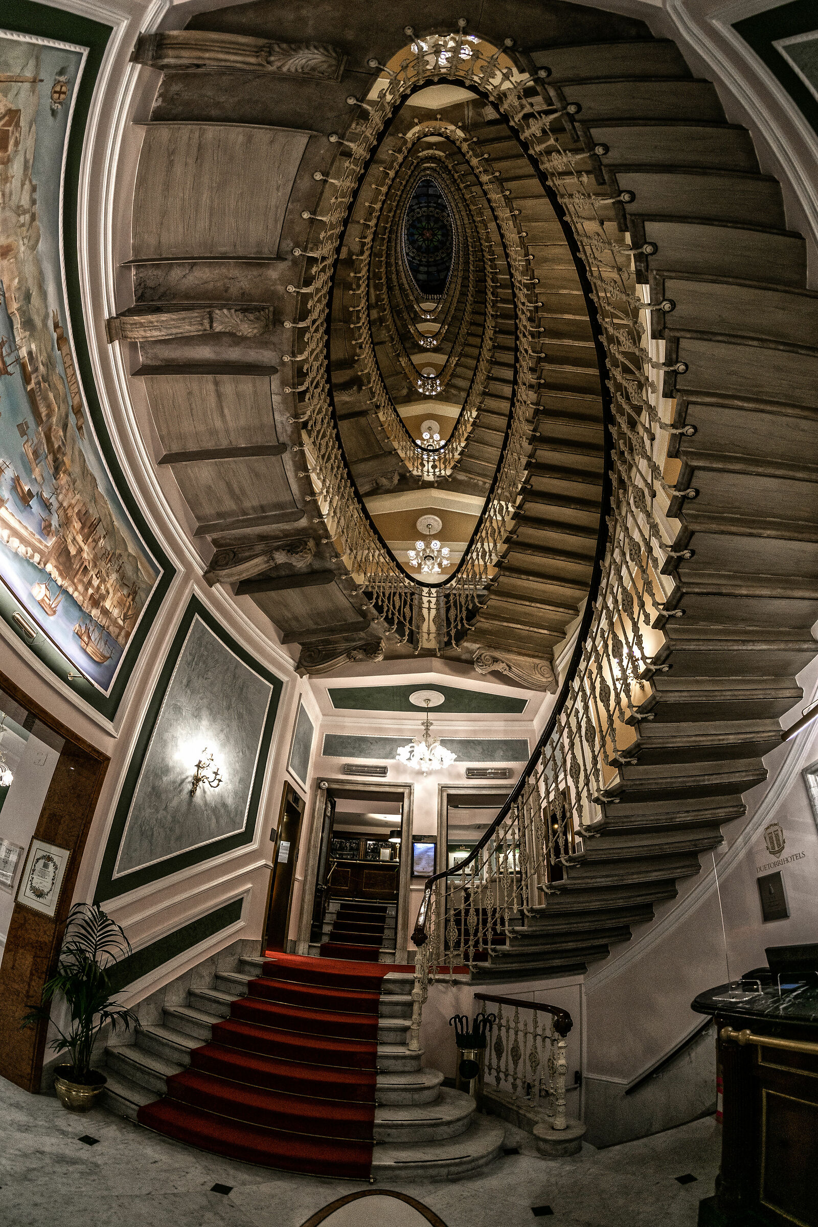 Le scale dell'Hotel Bristol Palace