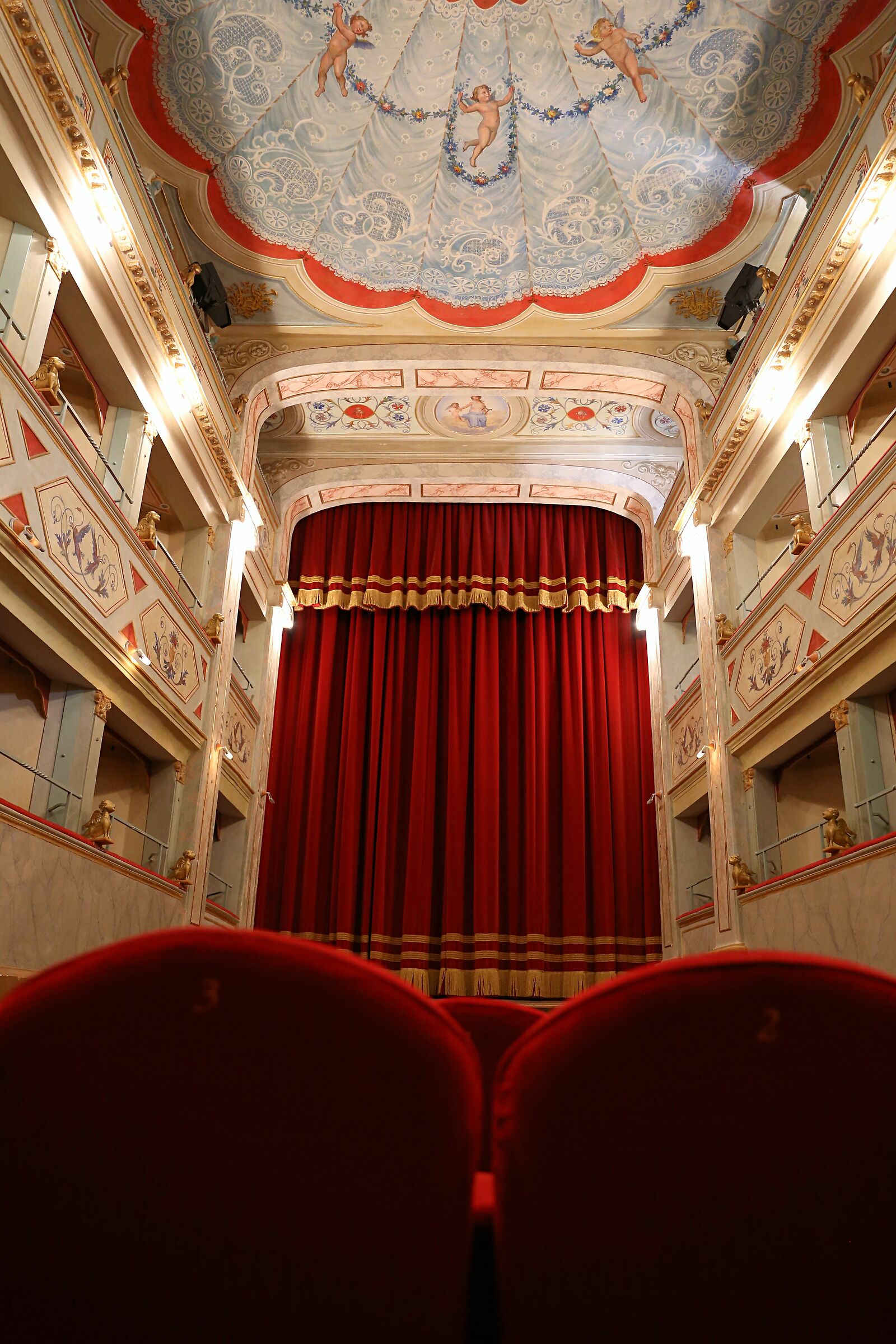 Teatro apollo Mondavio (Pu)