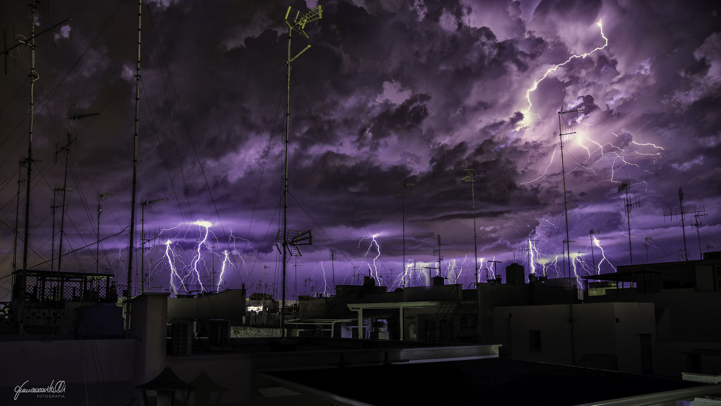 intanto, dalla terrazza di casa...