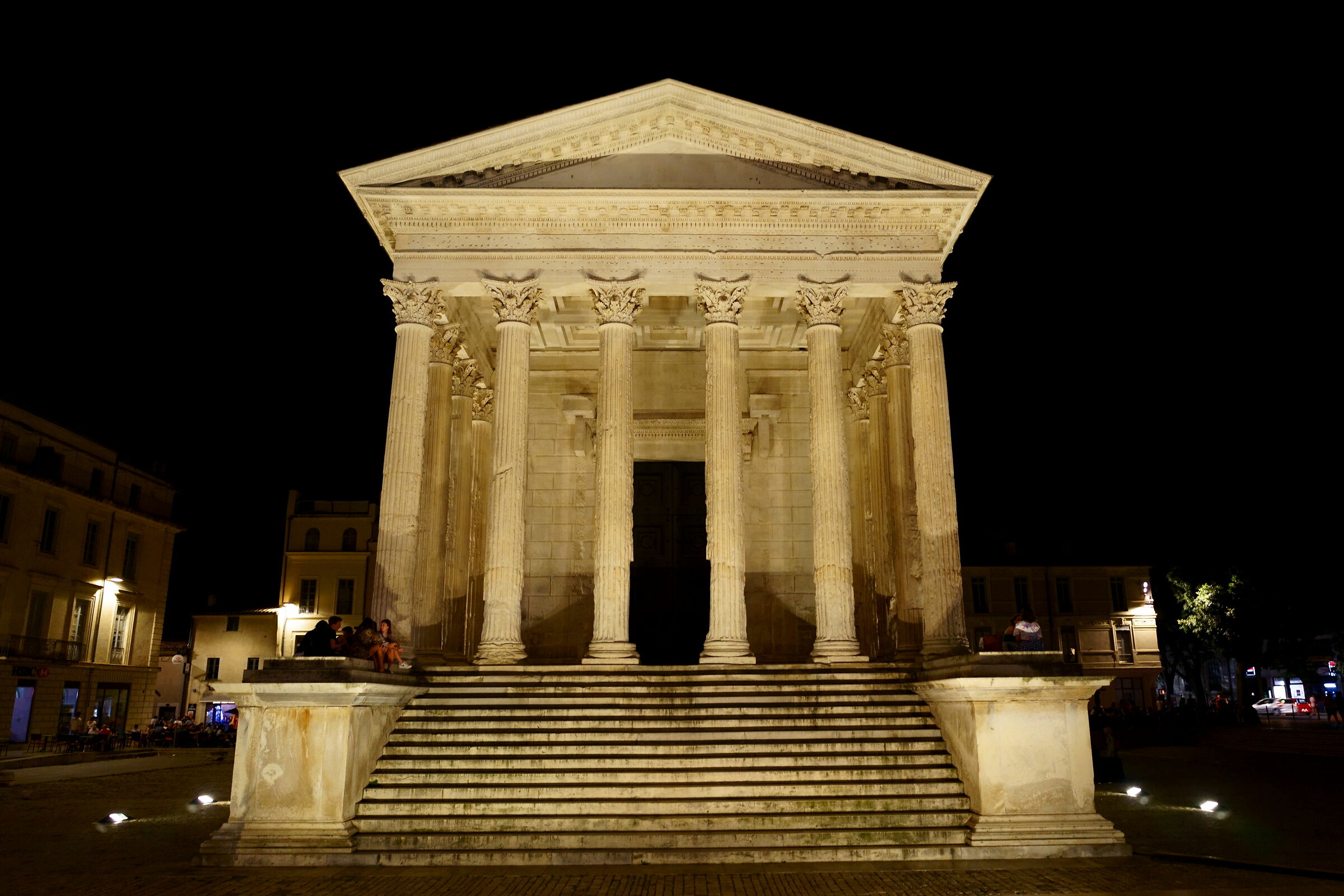 Tempio romano a Nîmes