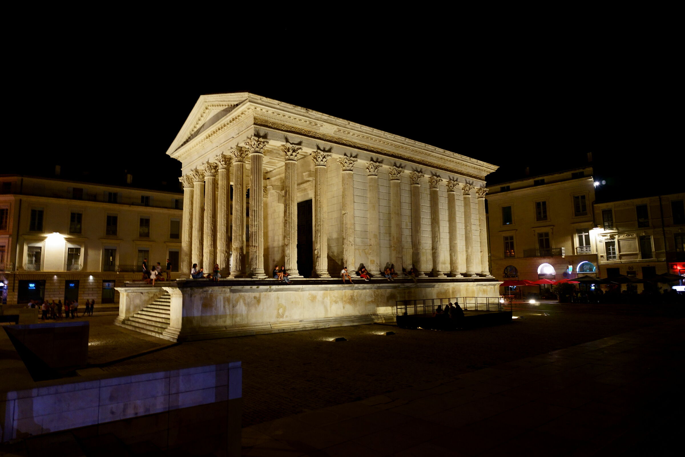 Tempio romano a Nîmes