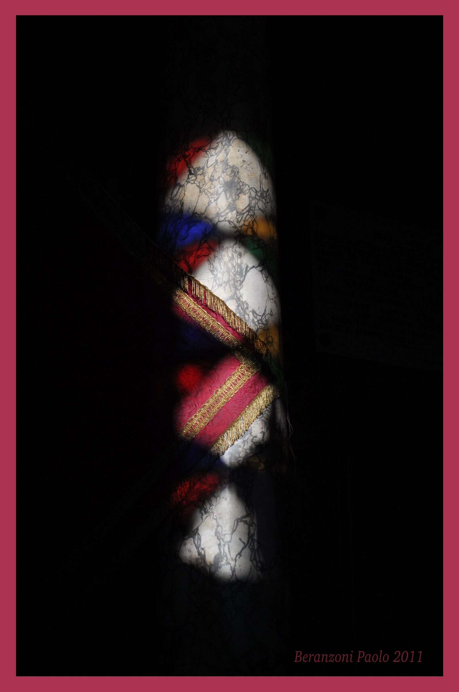 The sun plays with the marble column