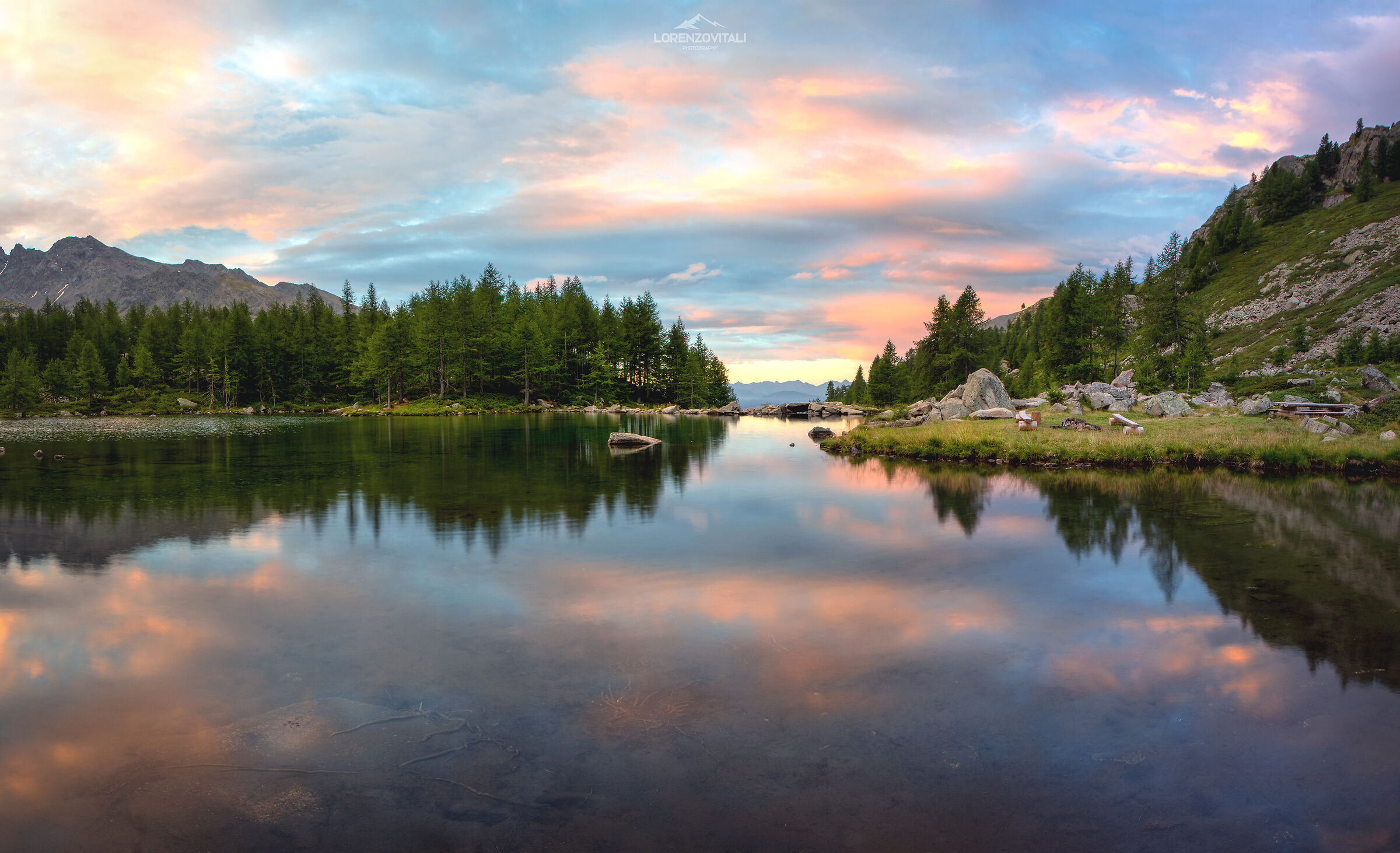 Alba al lago Acque Sparse