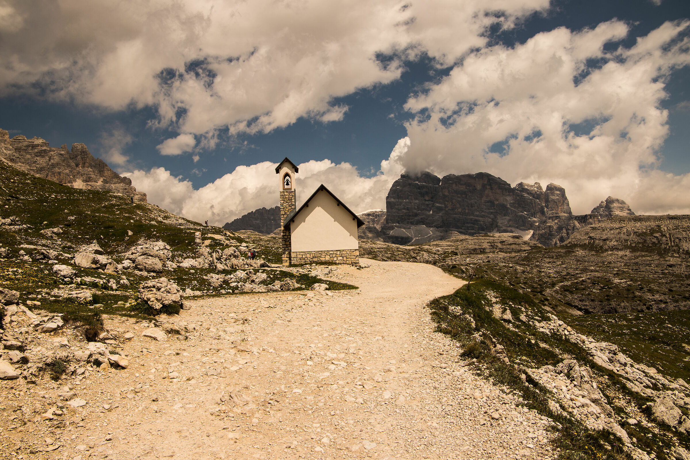 Chapel of the Alps ,Three Peaks of Lavaredo