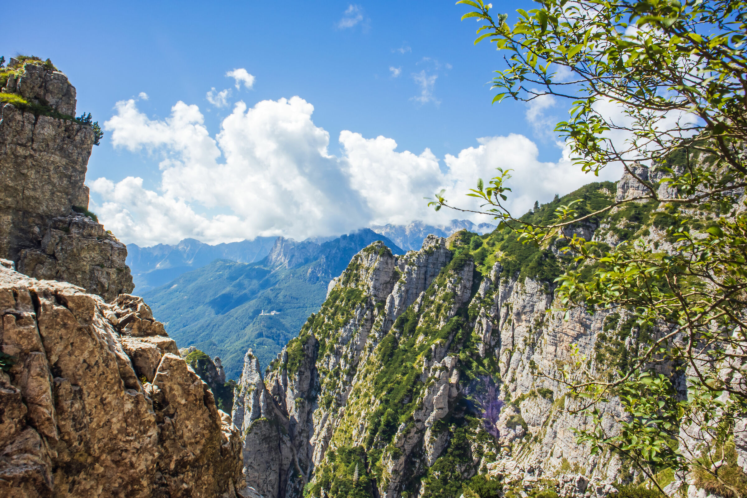 shrine of the pasubiod with 52 galleries