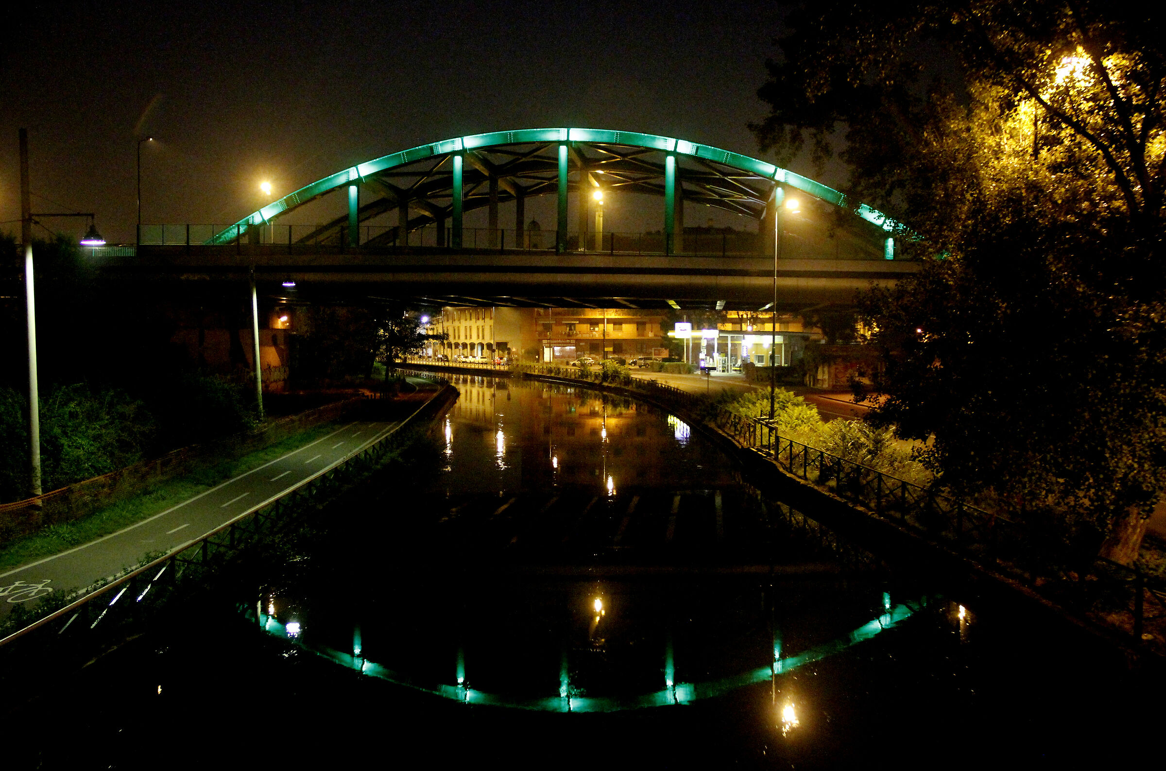 milano - naviglio di notte