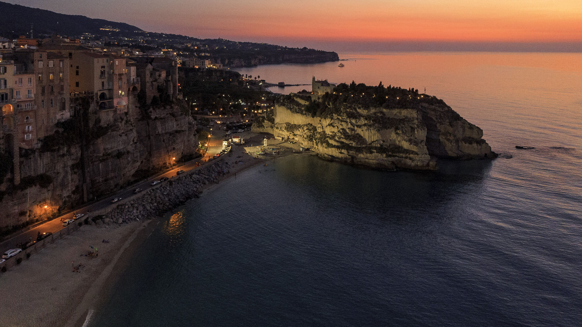 Rosso Tramonto su Tropea