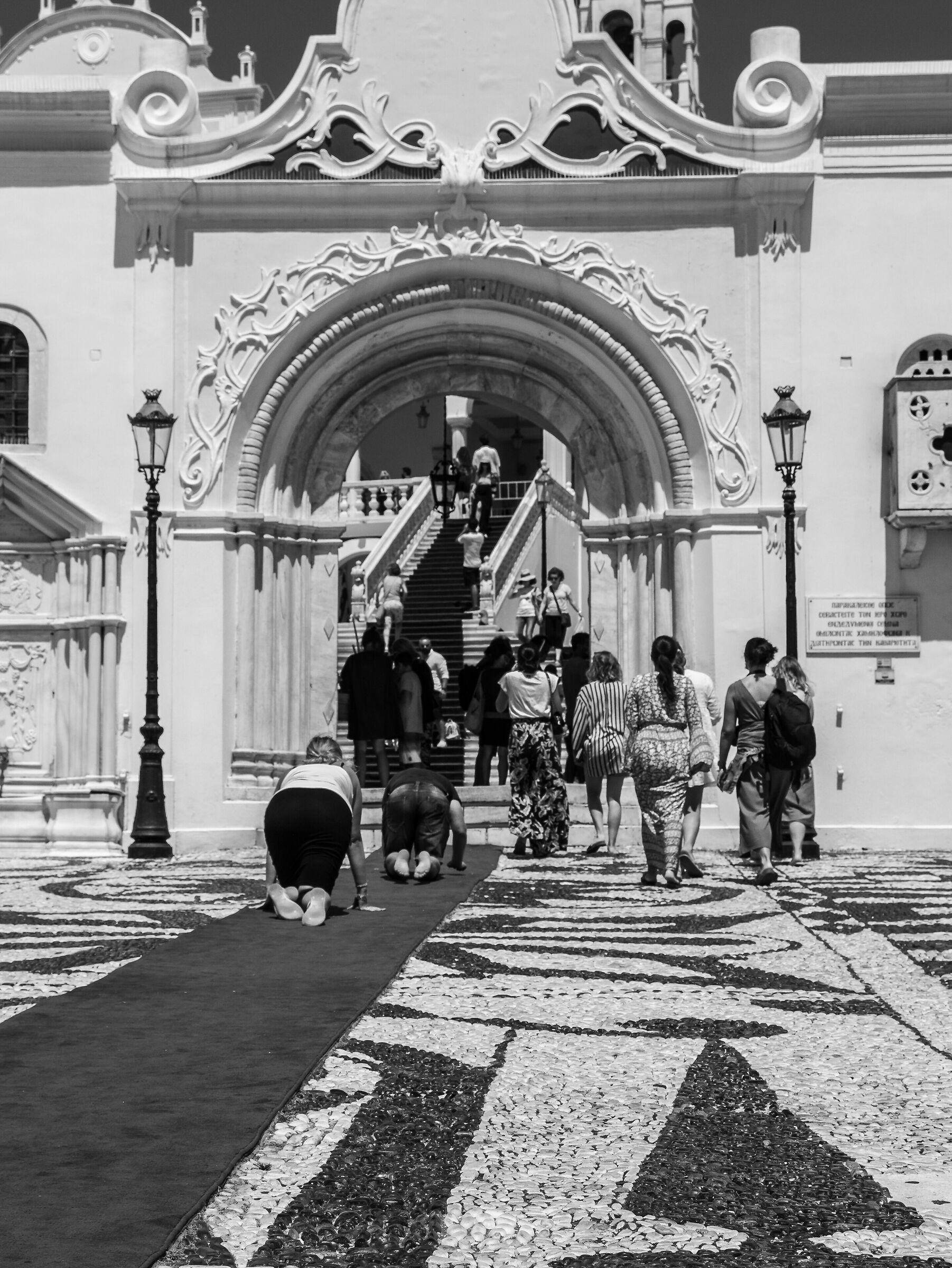 Pilgrims on their knees -Panaghsa Evangel-stria Tinos