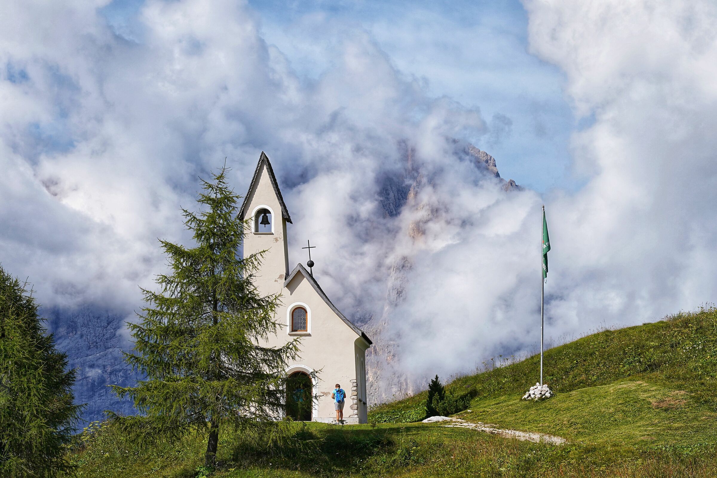 La chiesa tra le nuvole