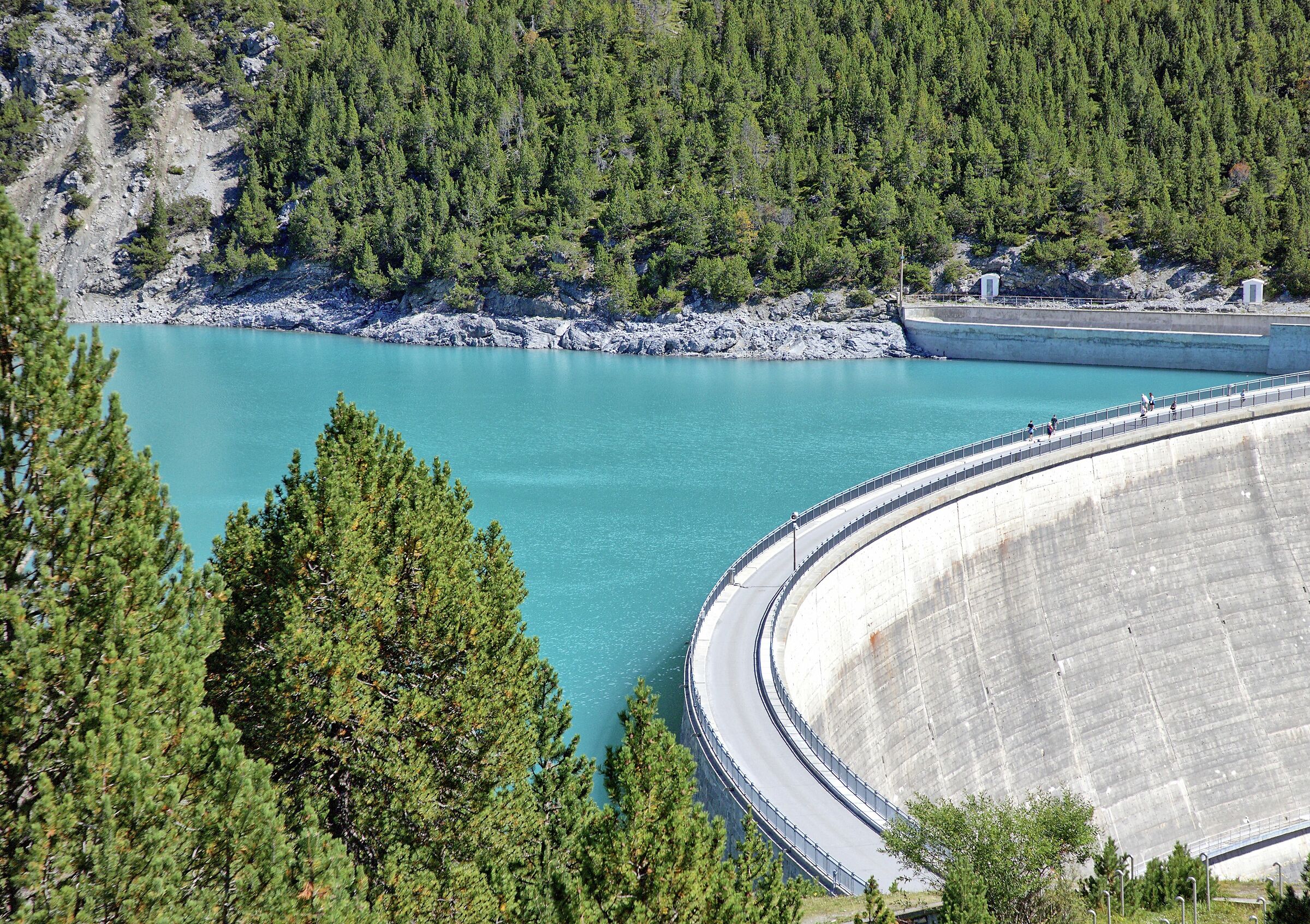 La prima diga - The first dam