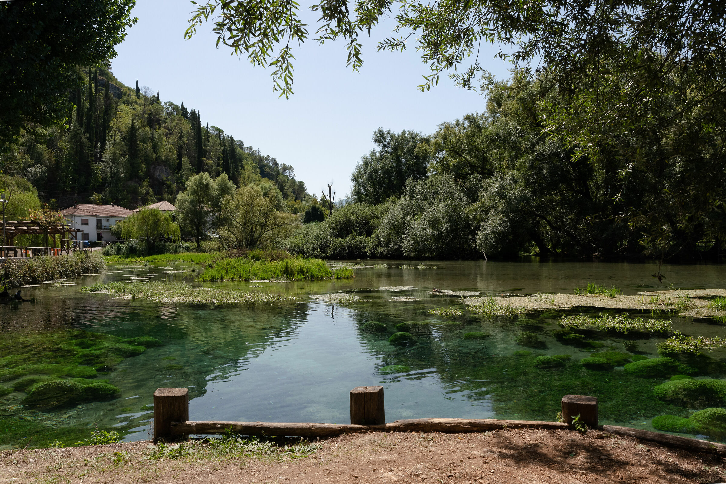 Lake Post Fibreno