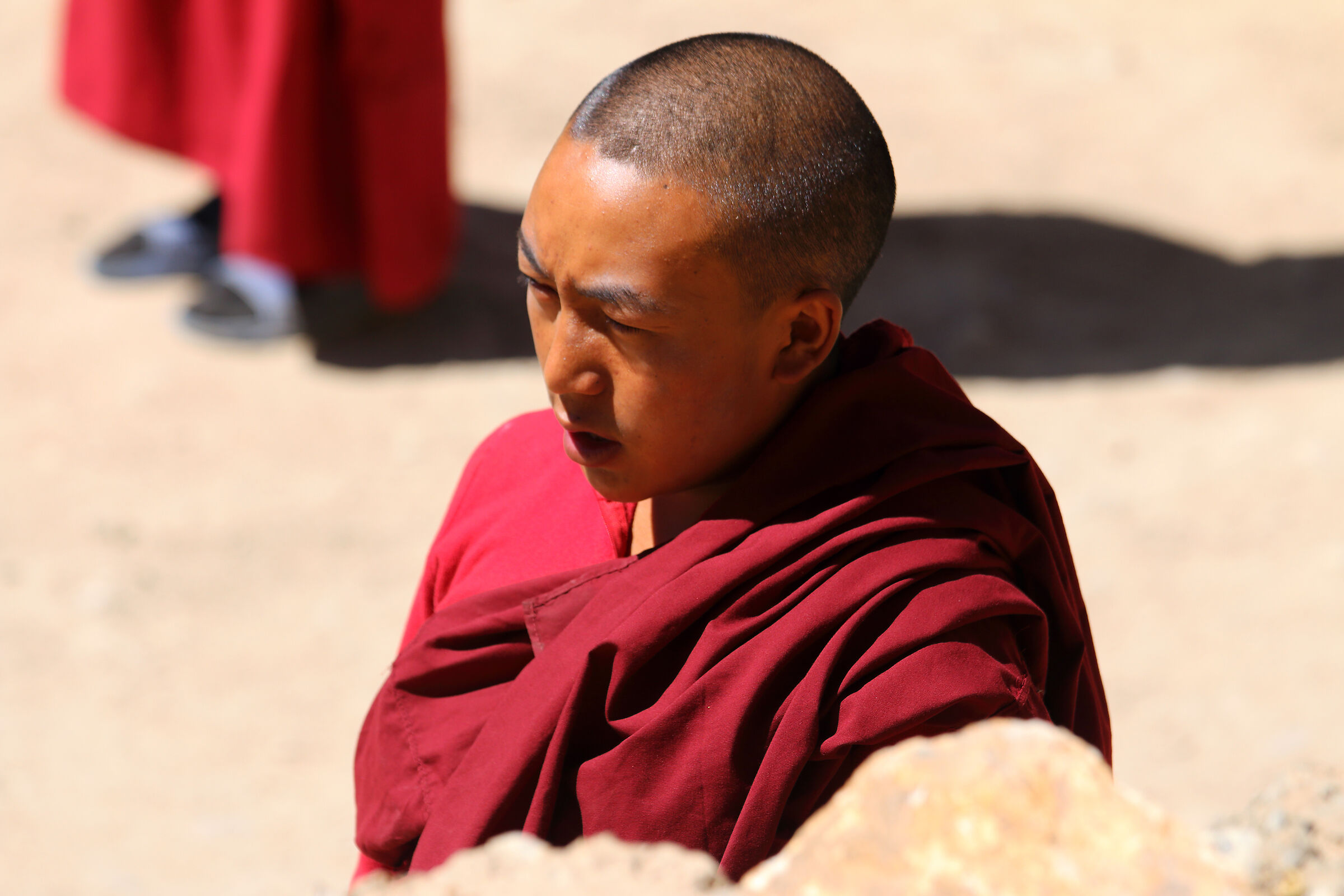 assorto in preghiera