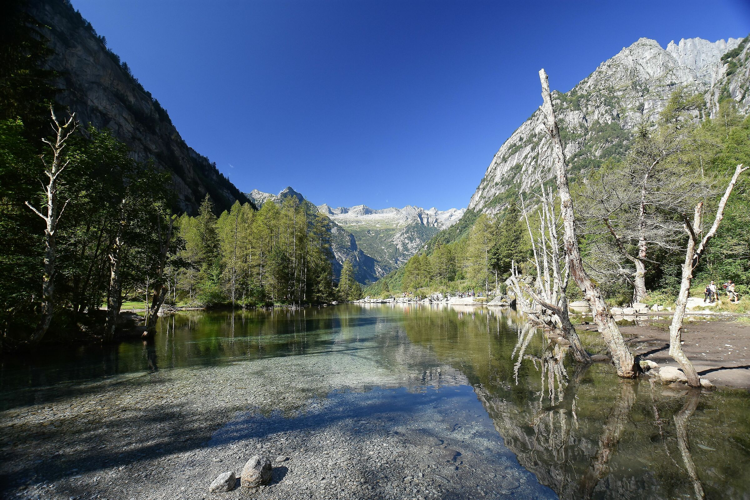 la splendida Val di Mello SO