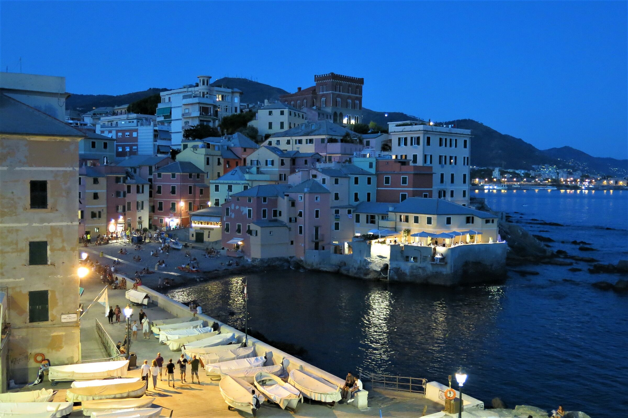 Boccadasse sul far della sera