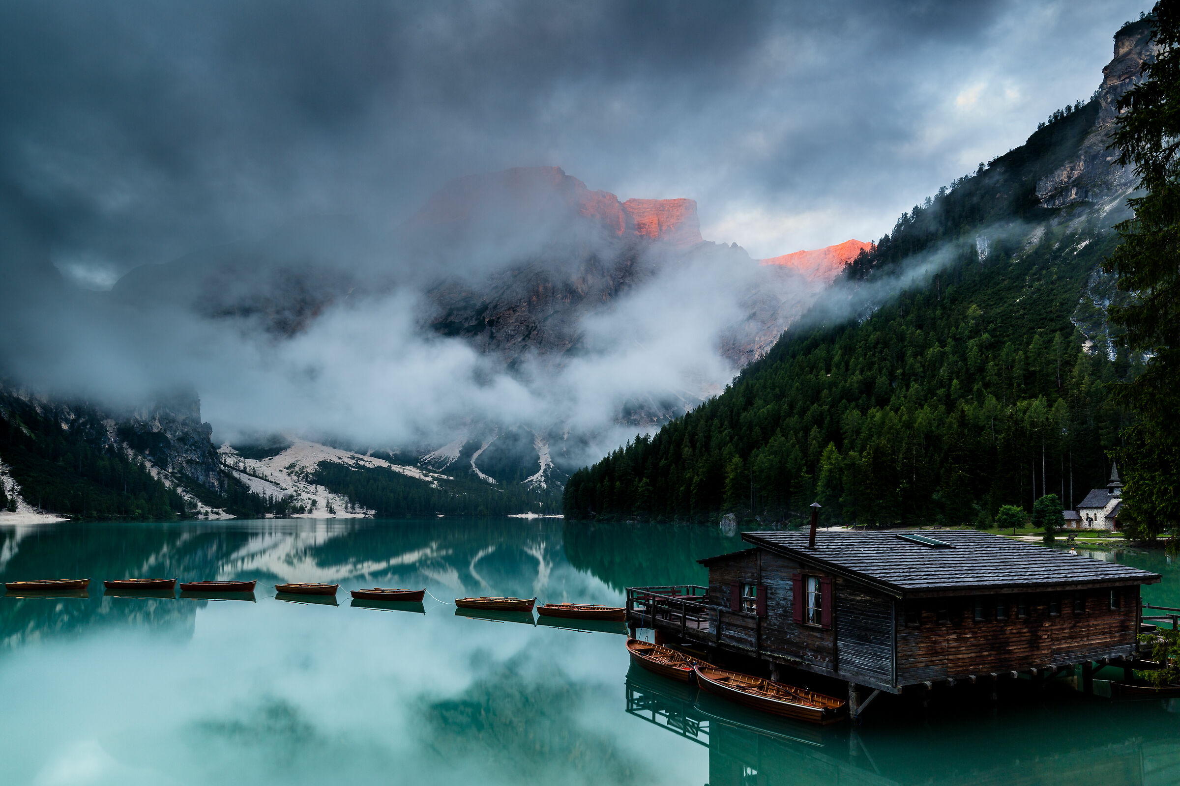 Ultima alba al Lago di Braies