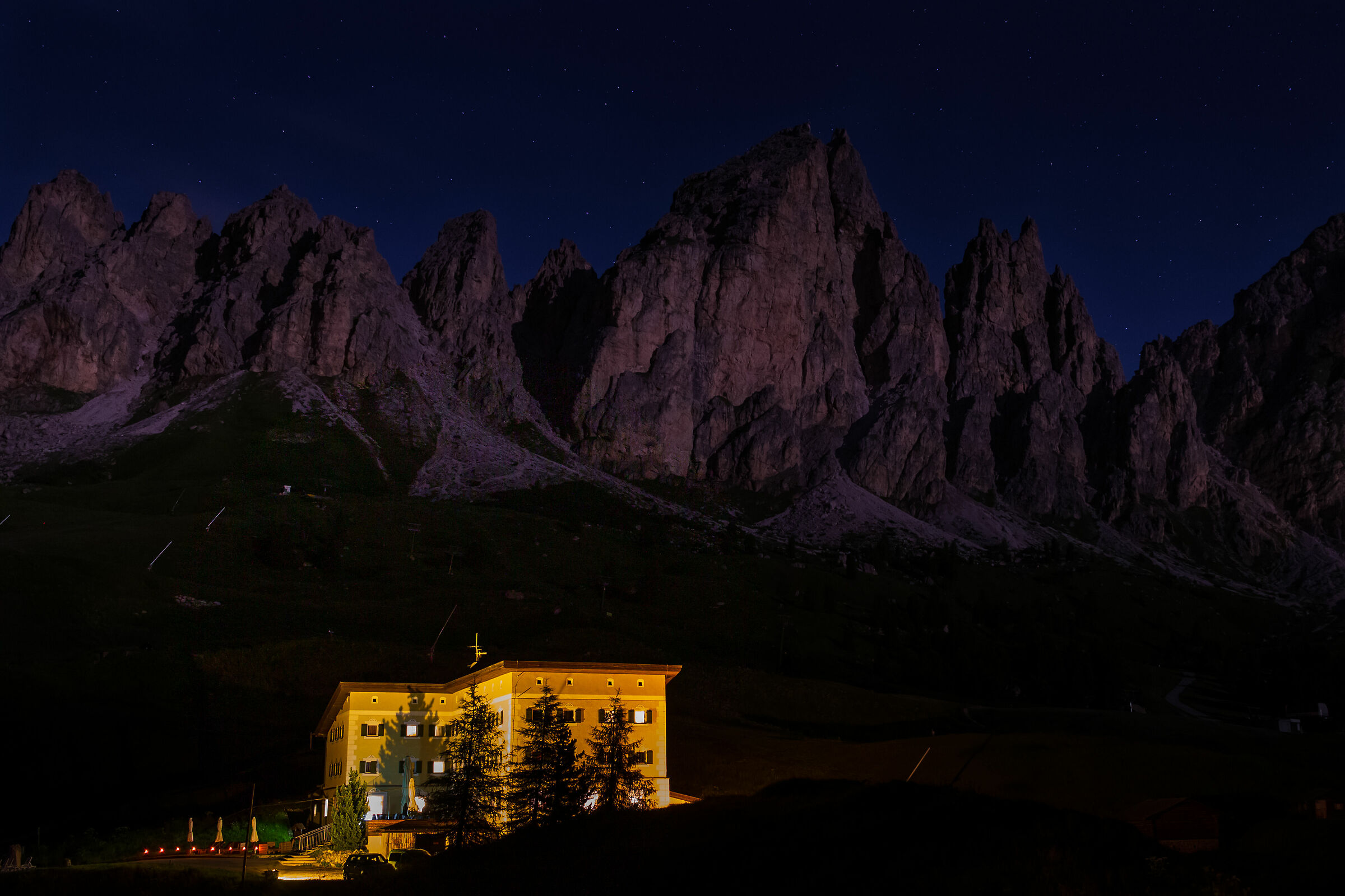 Gardena pass at night