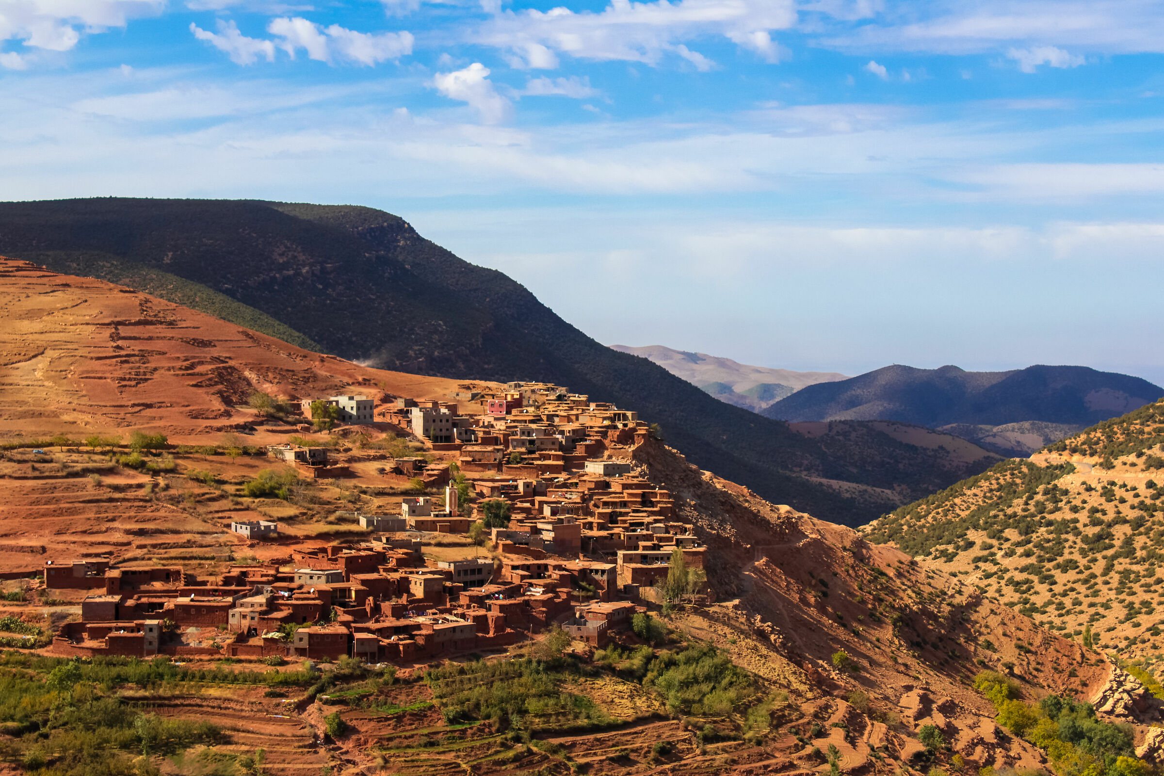 Wandering around the Atlas Chain