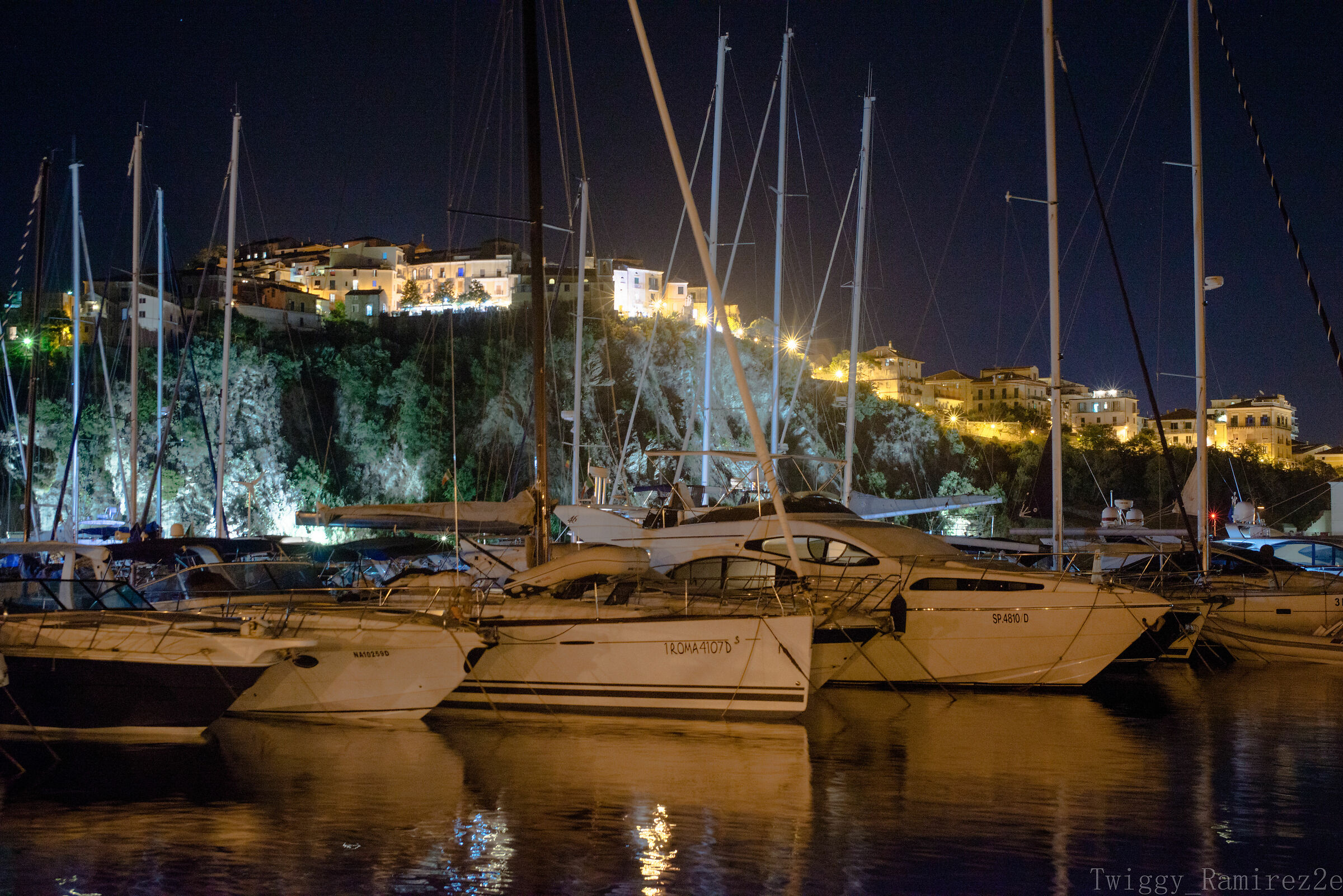 agropoli porto by night
