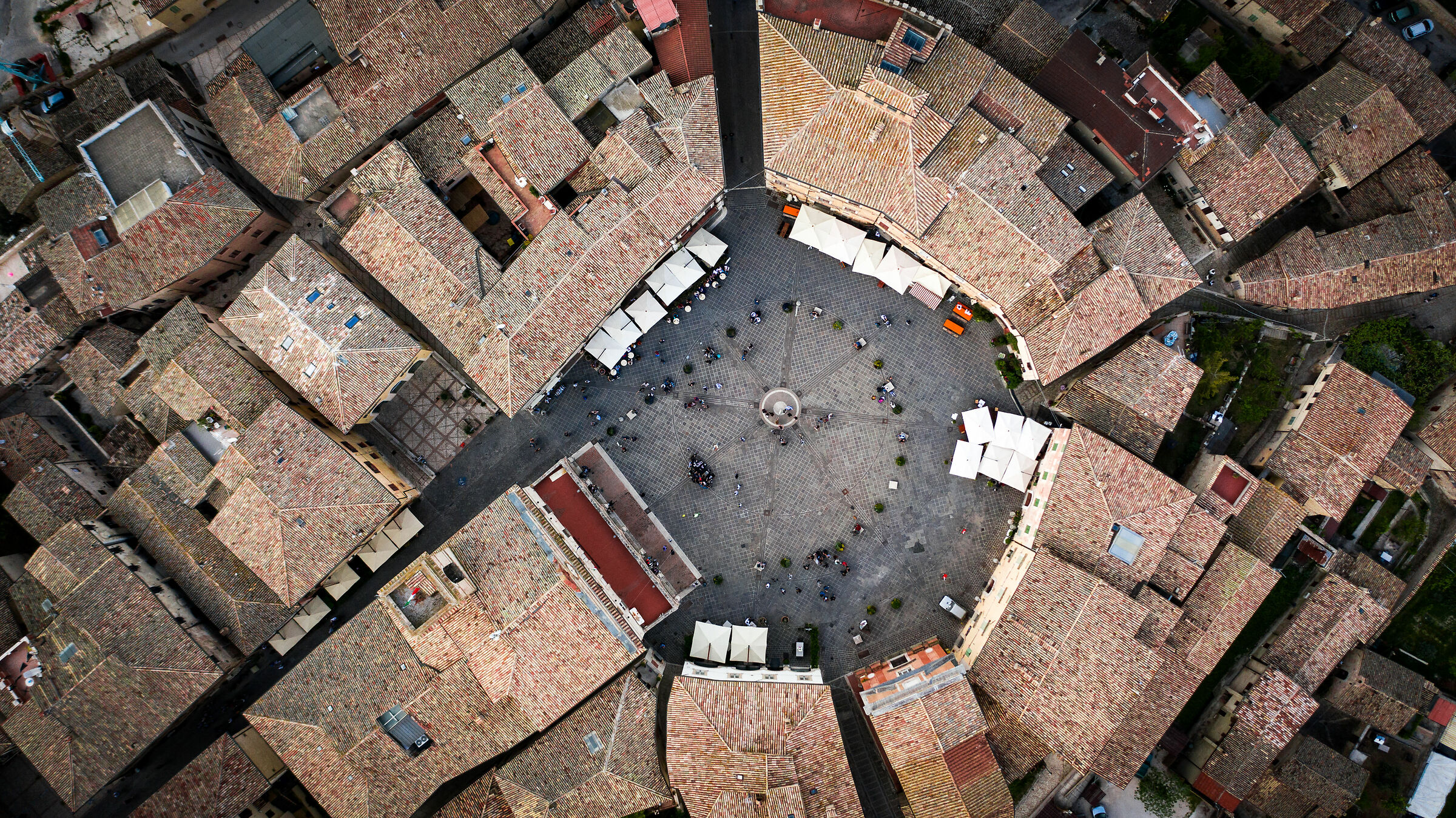 Piazza del Comune - Montefalco (pg)
