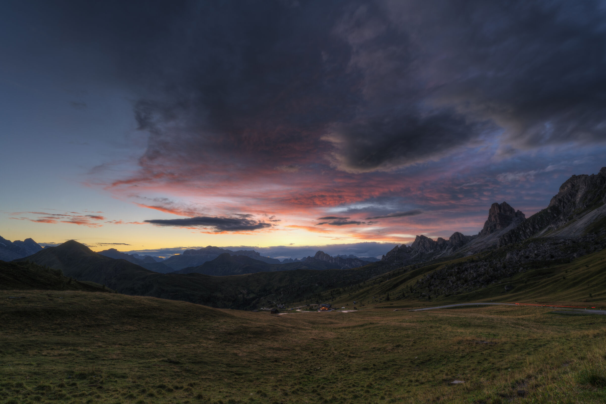 Sunset Reflection La Gusela Symbol Pass Giau