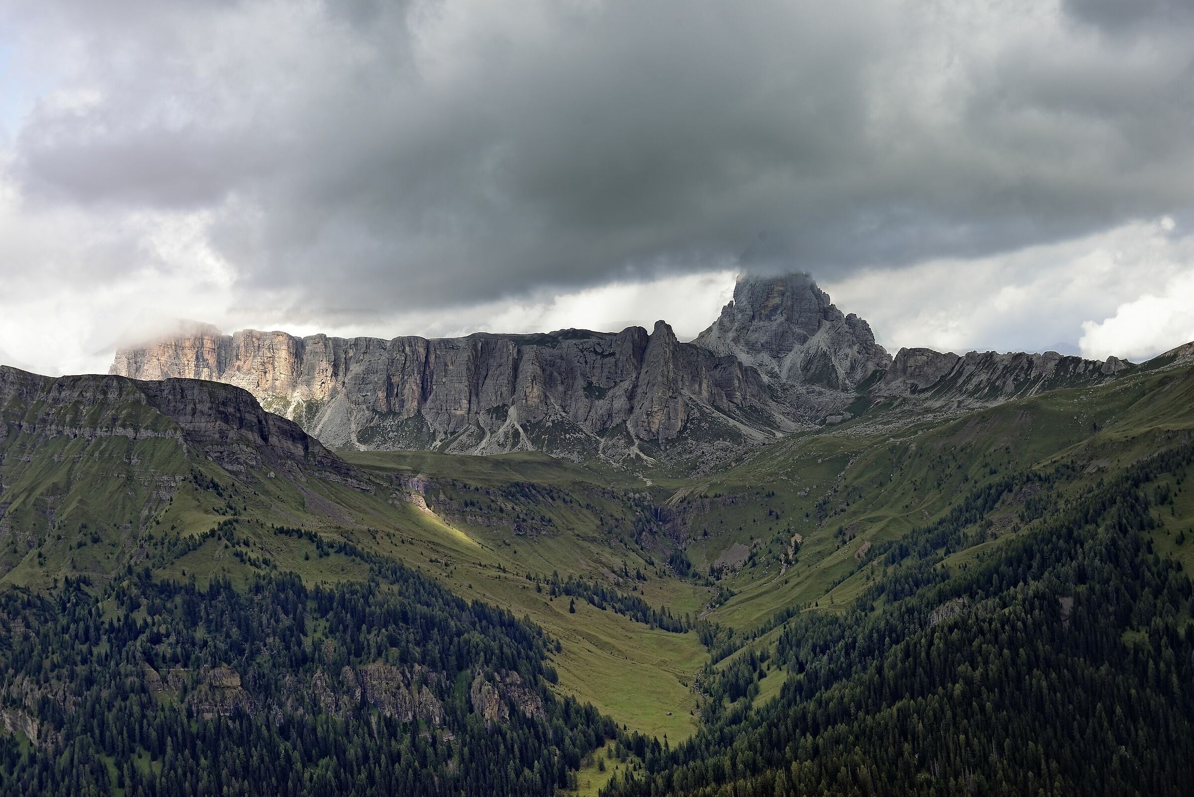 Croda da Lago e Lastoi de Formin dal Monte Crot