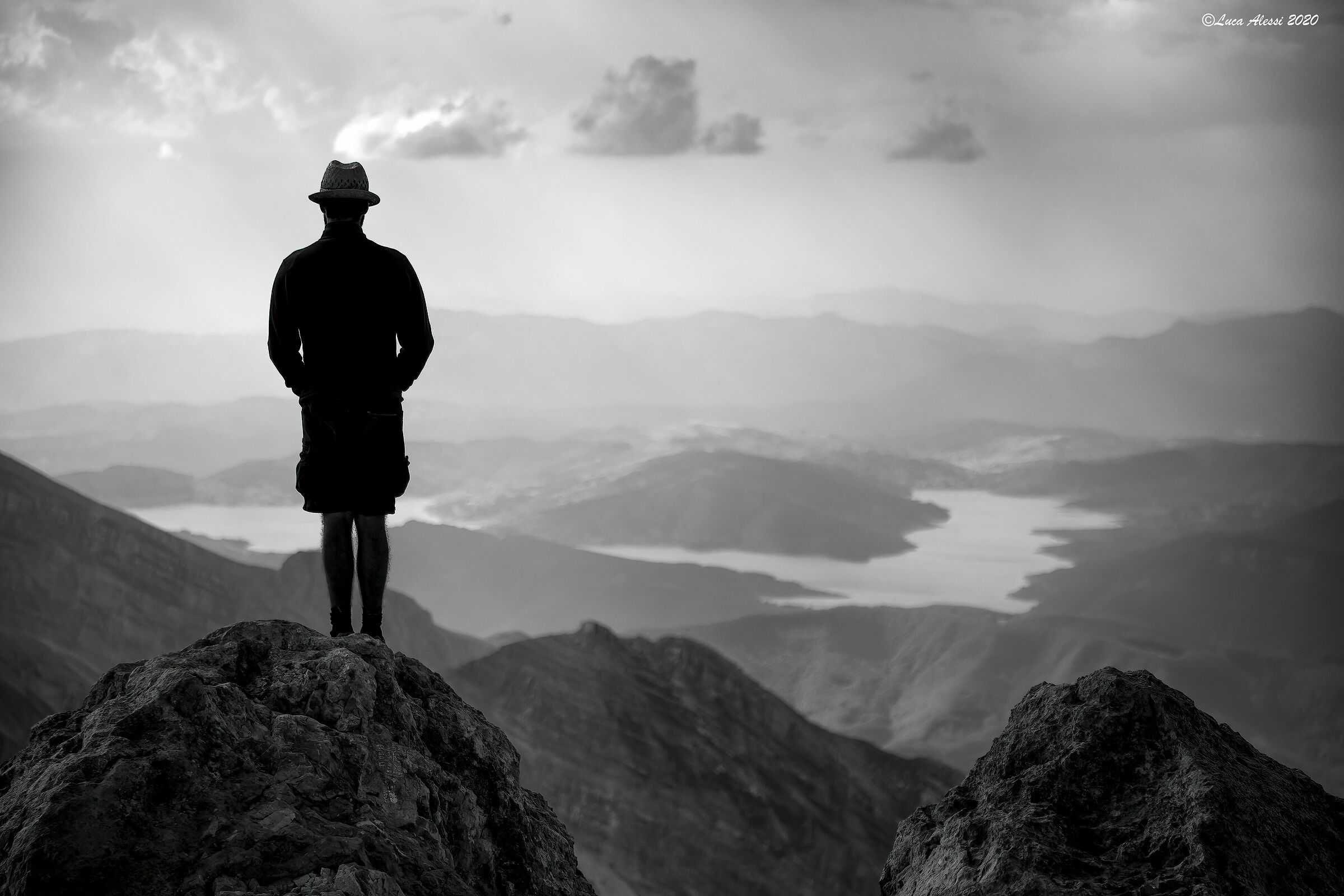 Tra interminati spazi e sovrumani silenzi