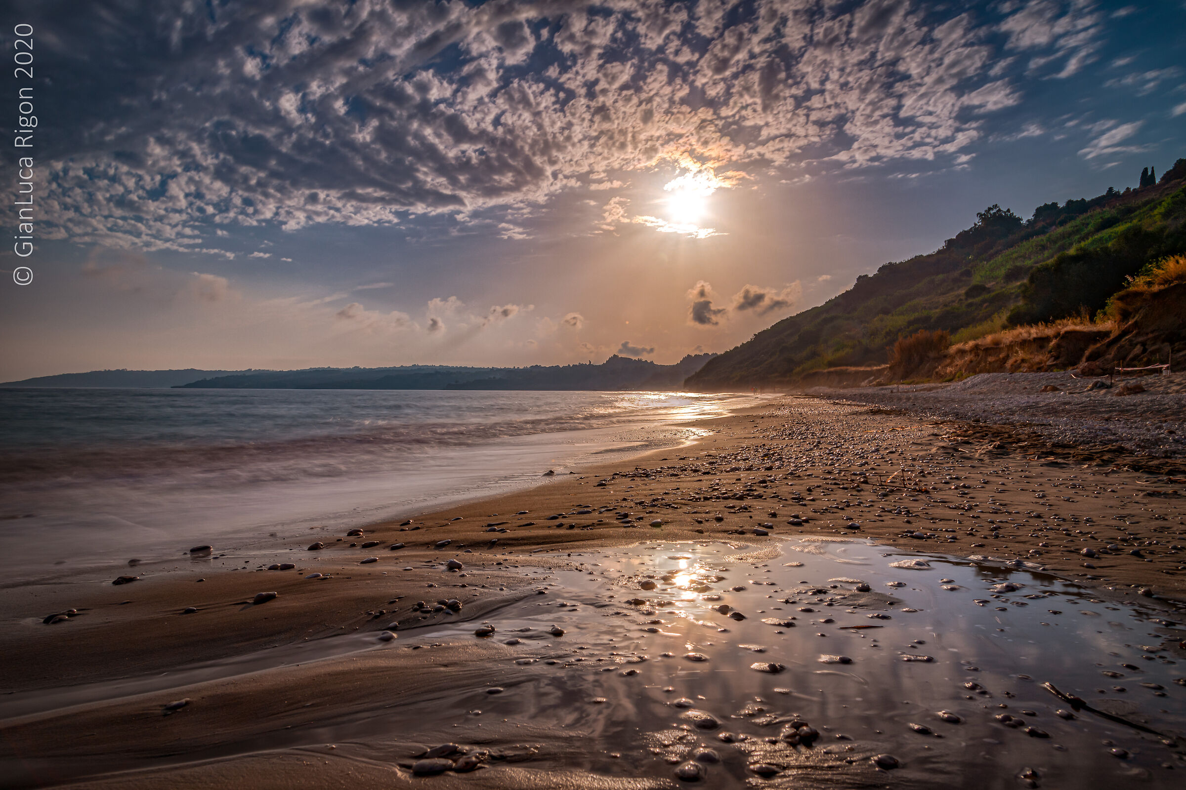 Tramonto a Kaminia beach