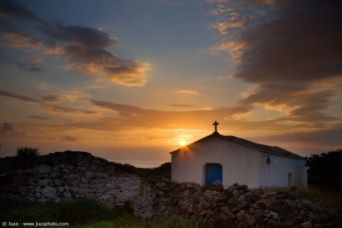 Small church near Velanidia, 013937