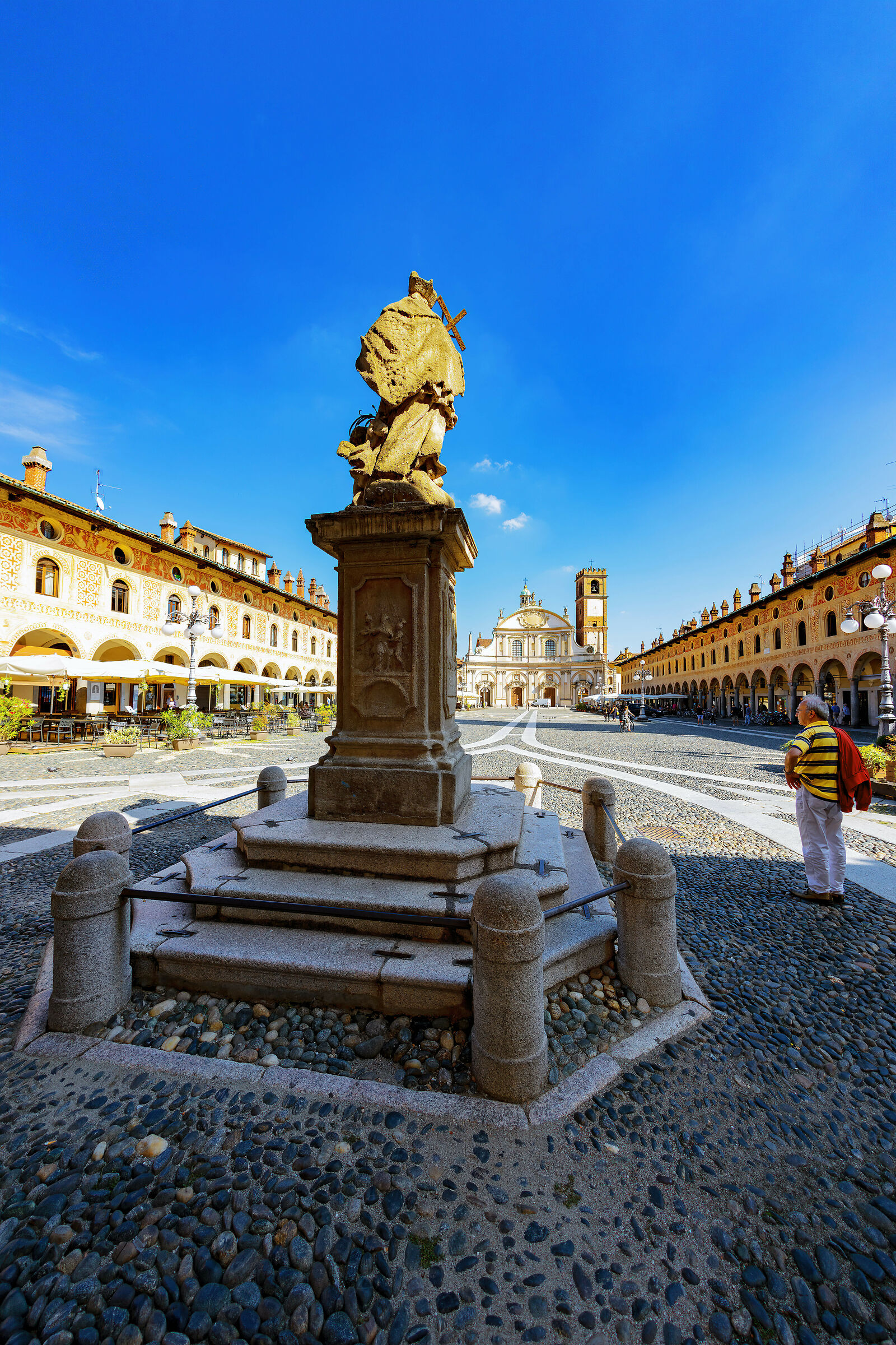 St. John Nepomuceno kissed by the sun