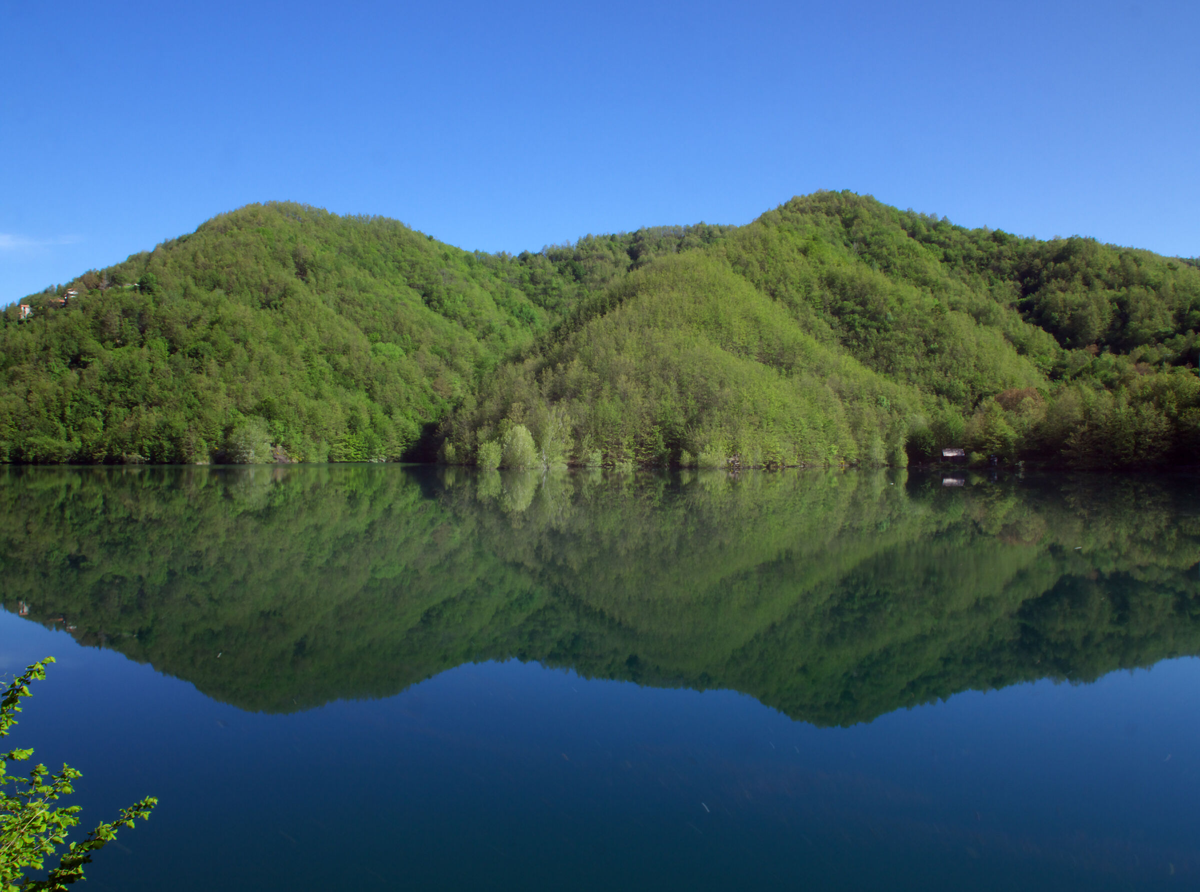 Lake Brugneto, Liguria