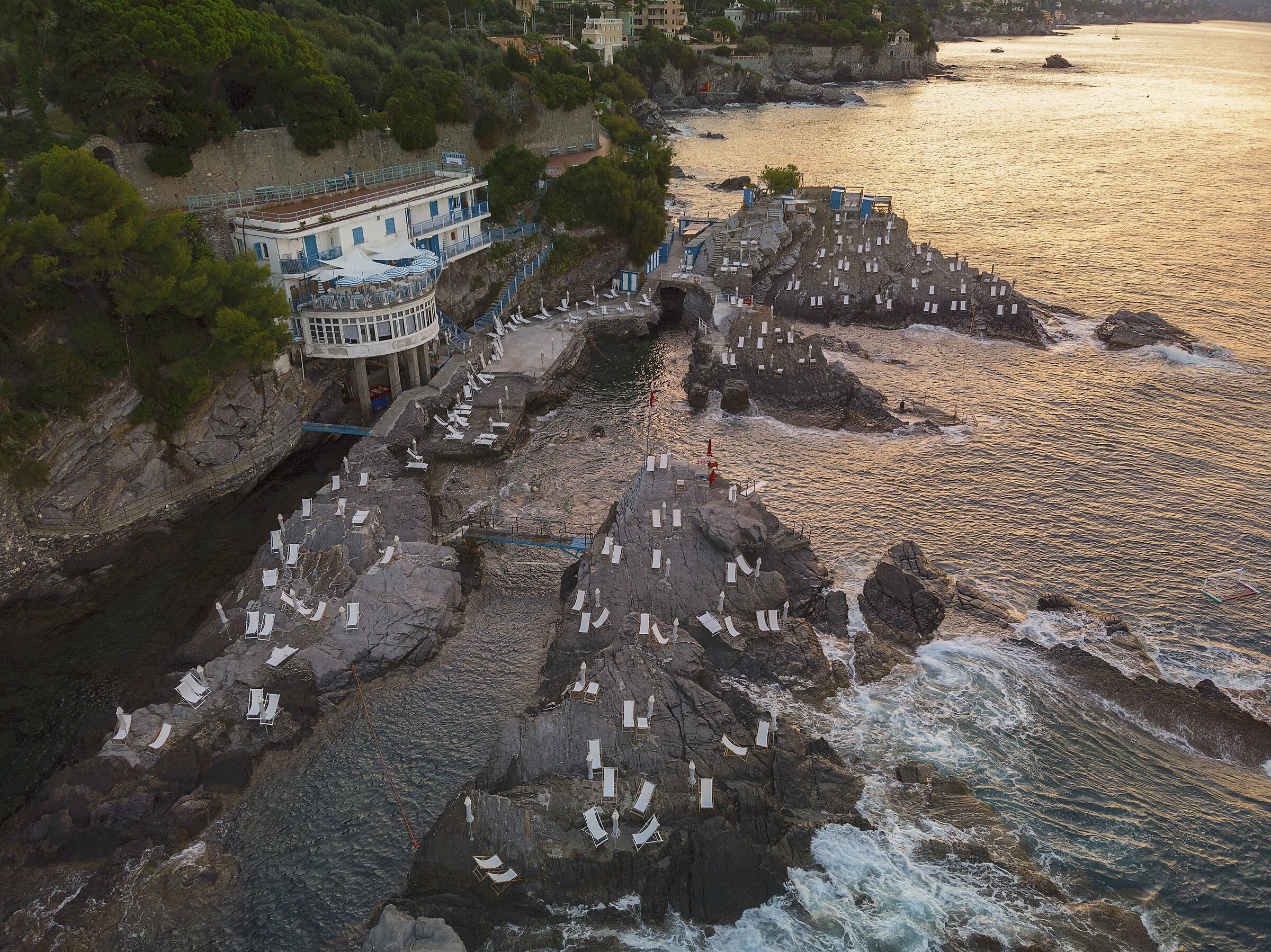 Ultimi posti al bagno Scogliera