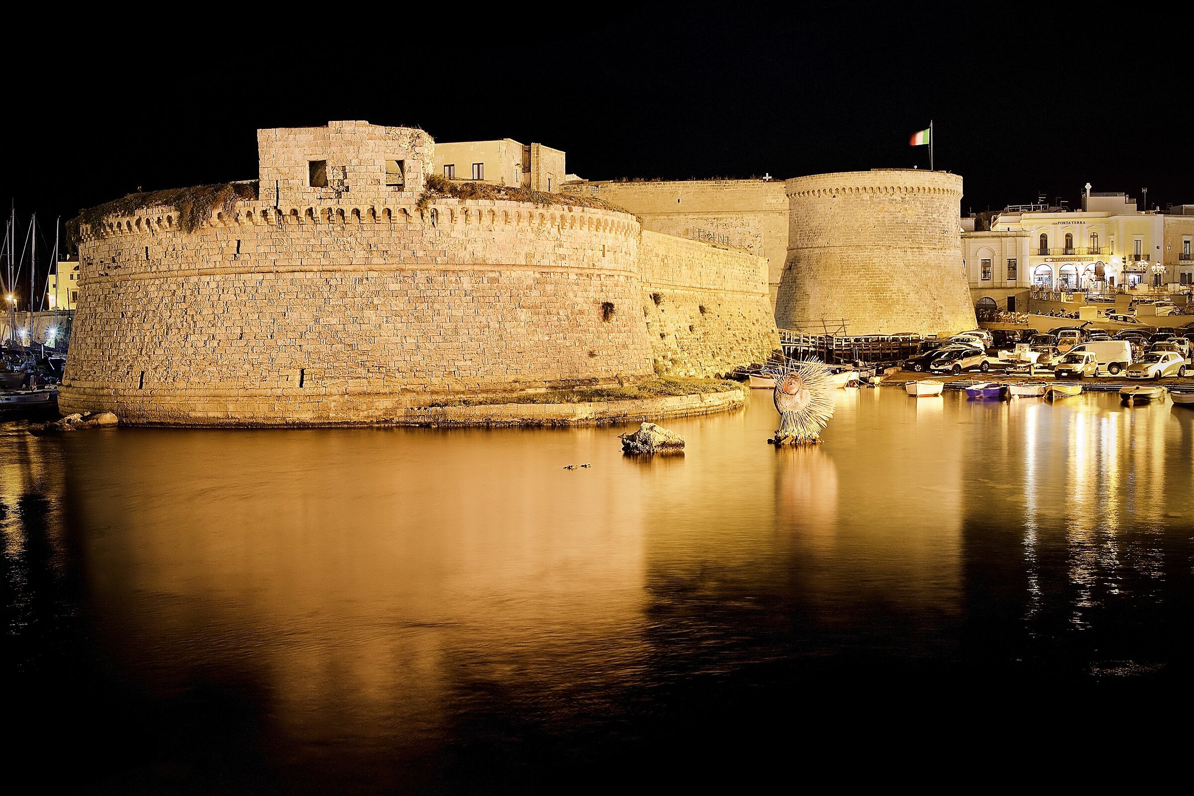 Visione notturna del castello di Gallipoli