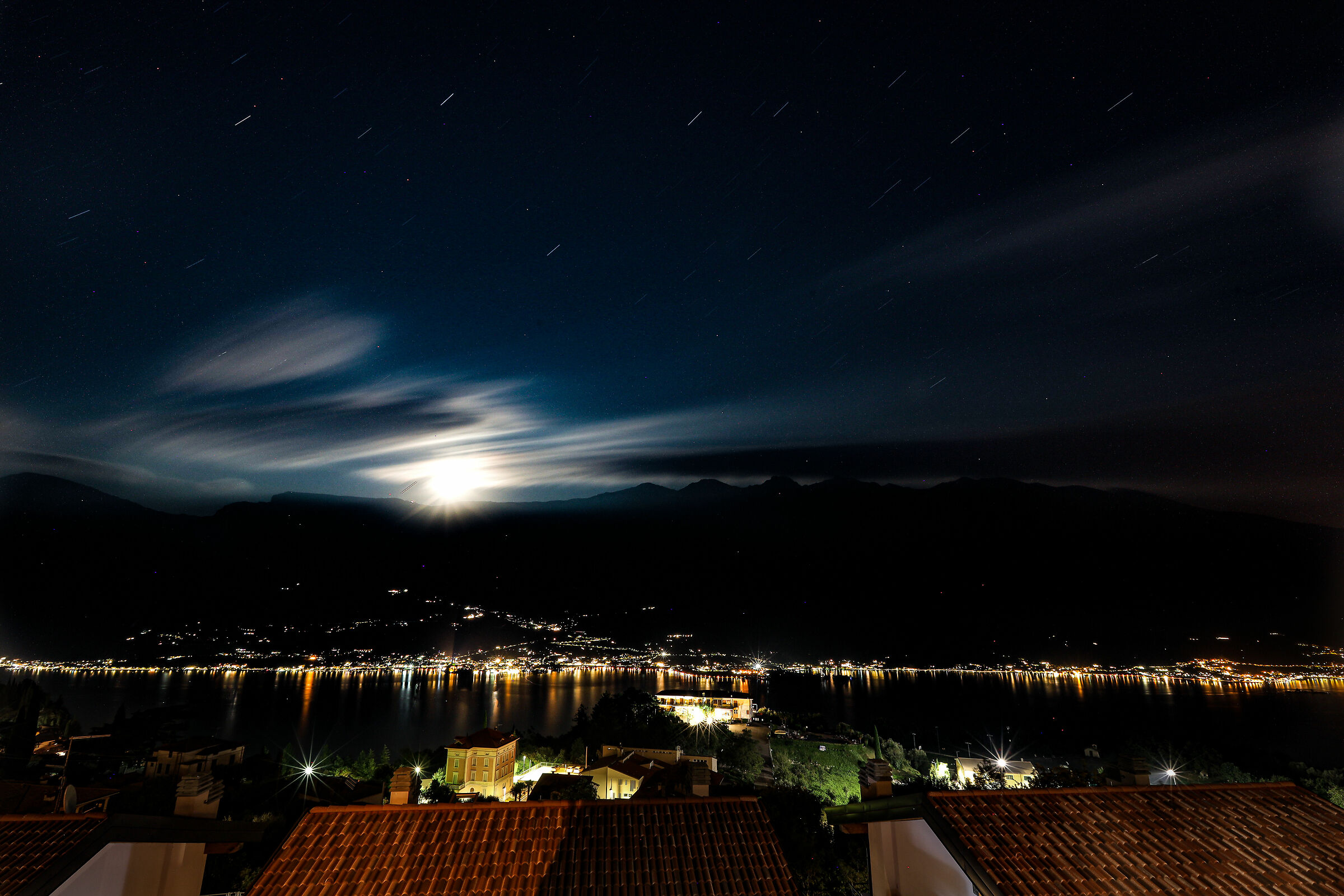 The Moon on Garda Lake
