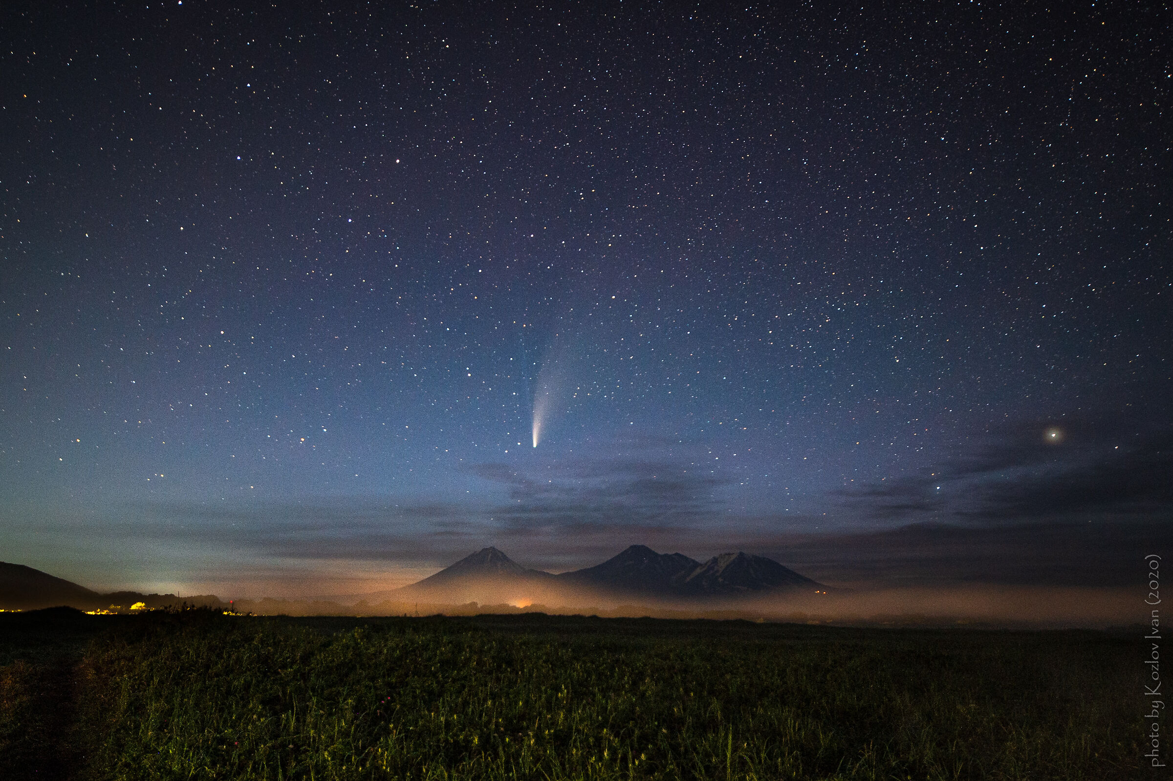 Cometa C / 2020 F3 (neowise) Kamchatka