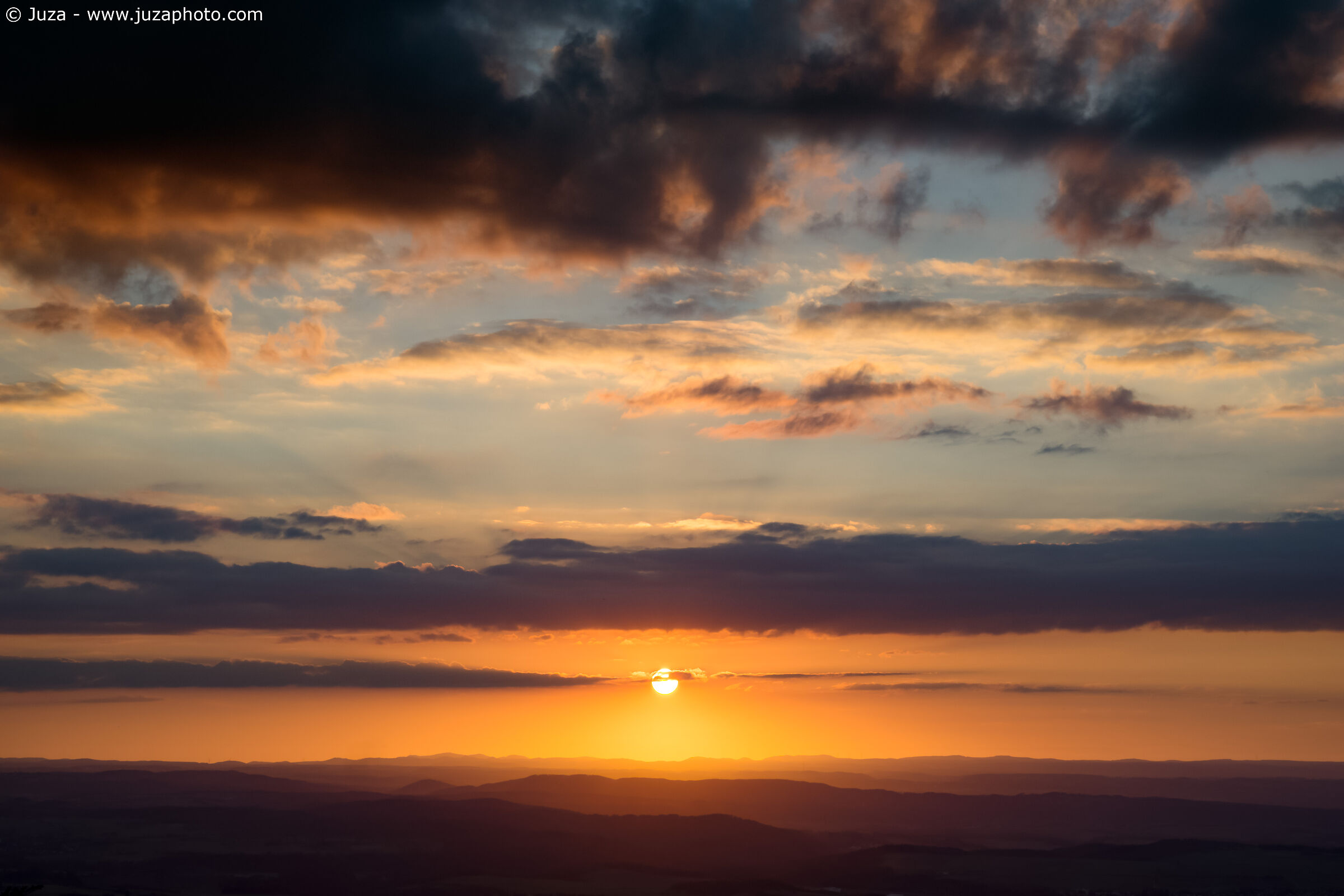 Tramonto sulle colline del Baden-Wurttemberg