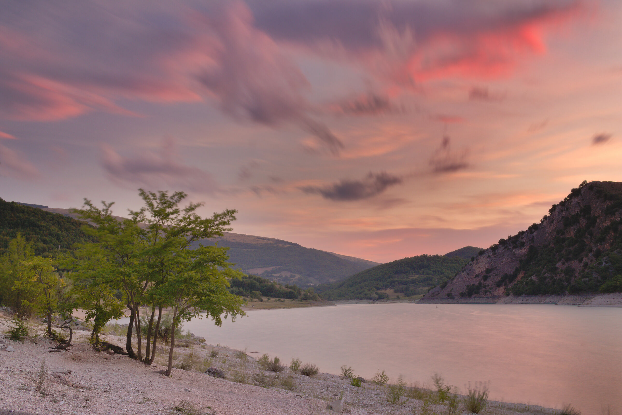 Tramonto lago di Fiastra - Marche