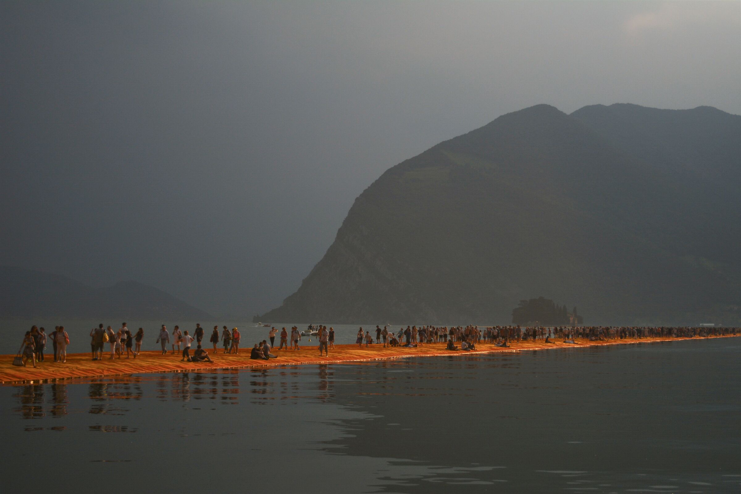 floating peers Lake iseo