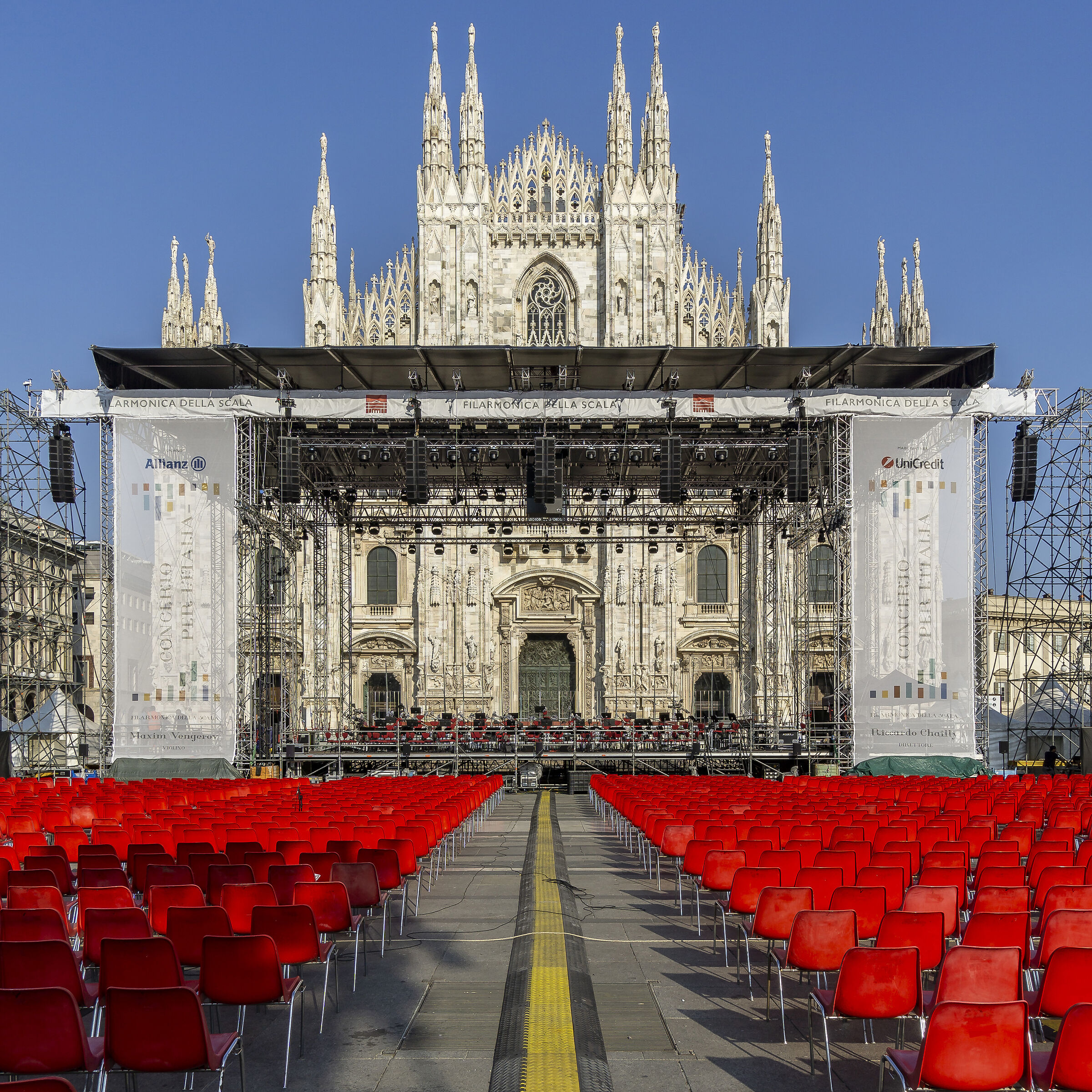 Allestimento di un concerto -Filarmonica della Scala -1