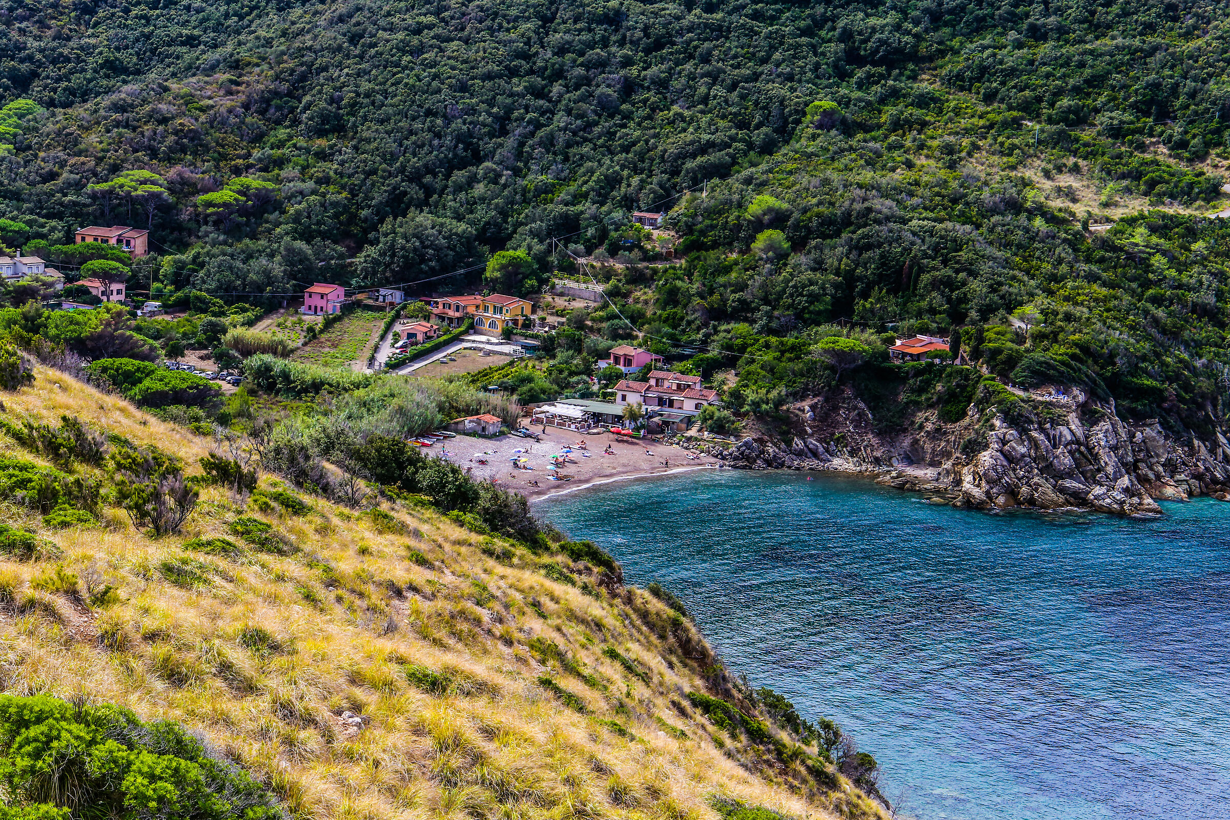 Isola D'Elba: La spiaggia di Nisportino