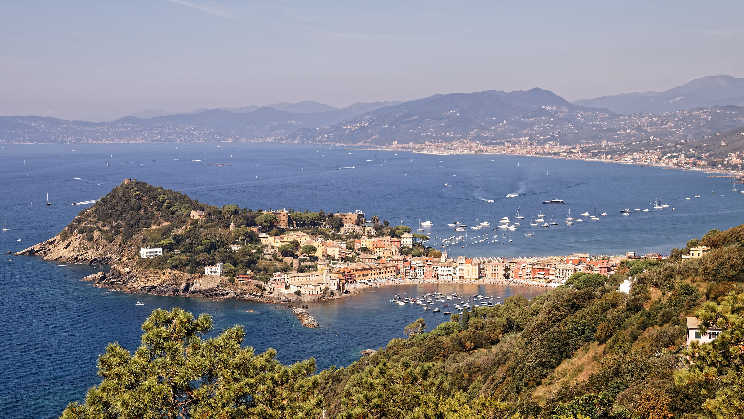 From punta Manara to Sestri Levante