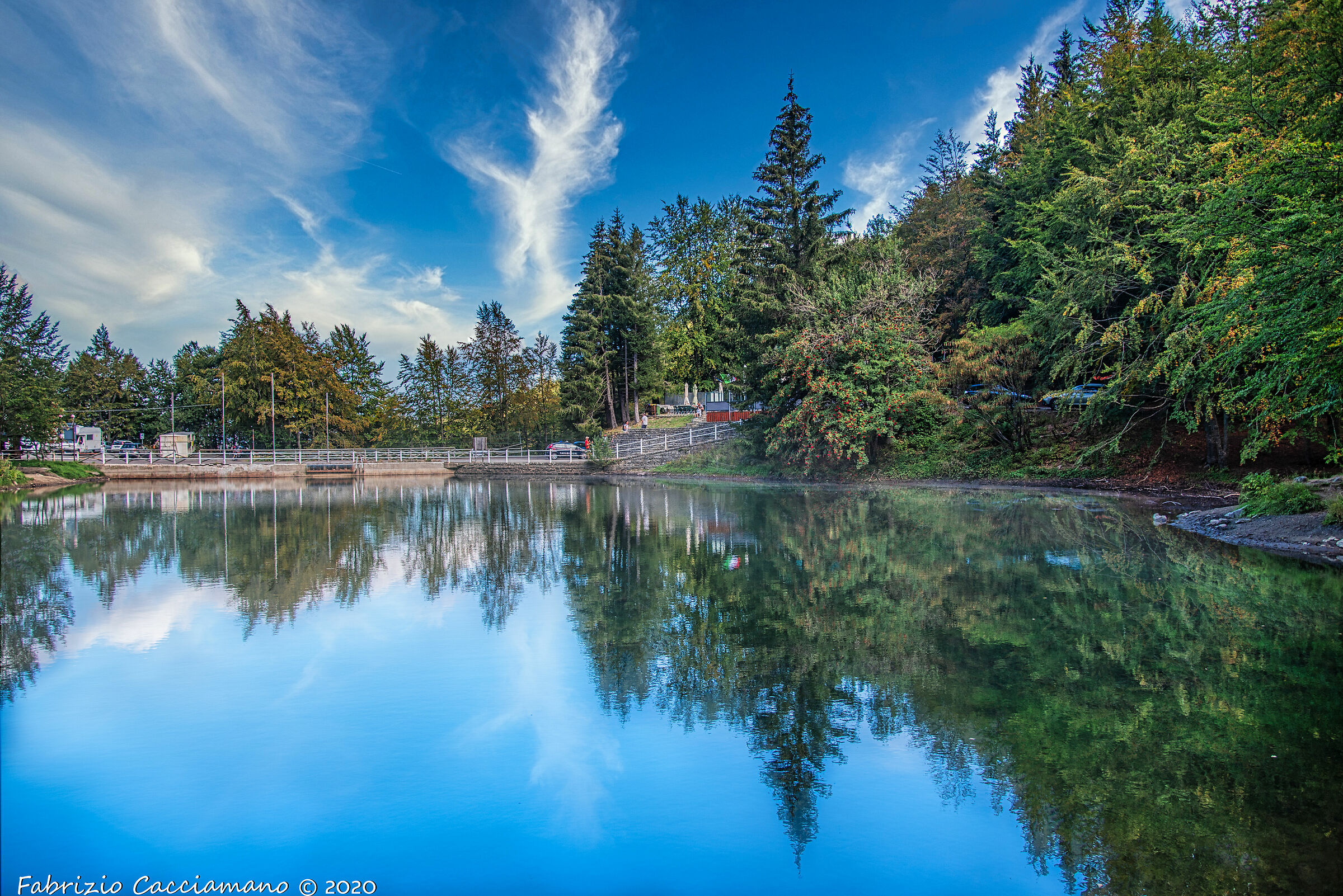 Riflessi al lago del Cavone
