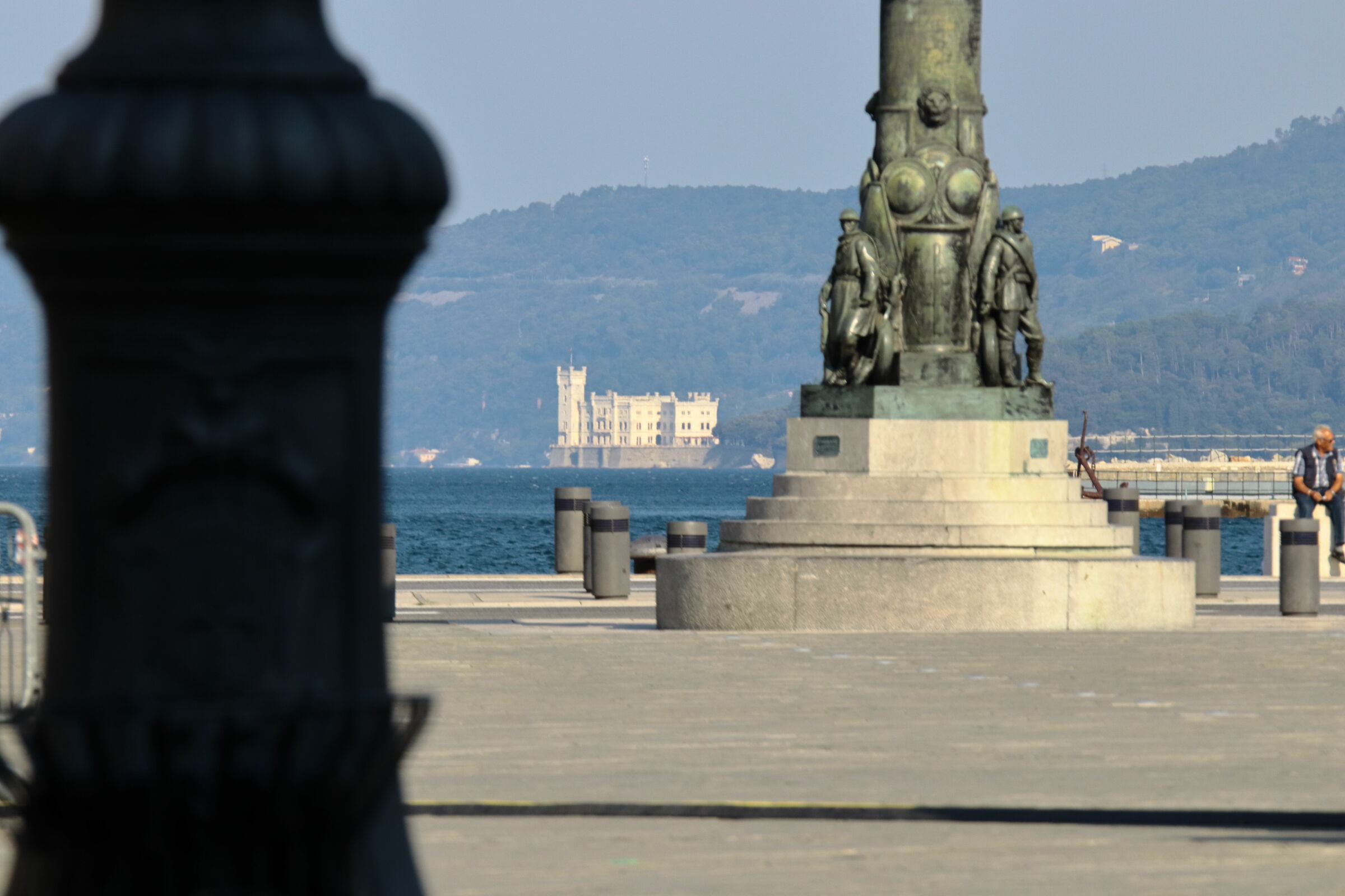 Miramare tra i lampioni