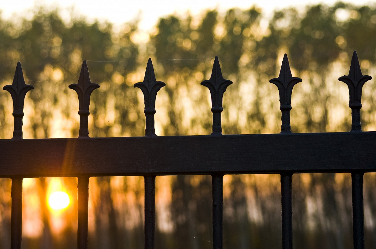 Gate in the province