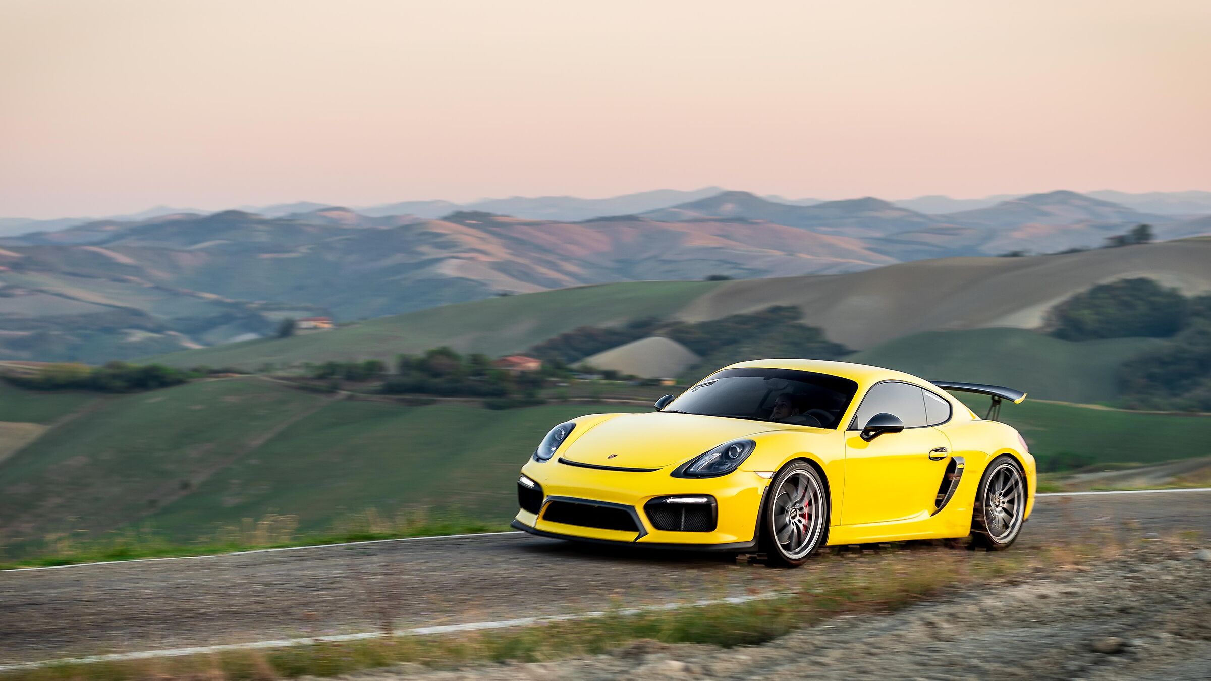 Porsche Cayman GT4