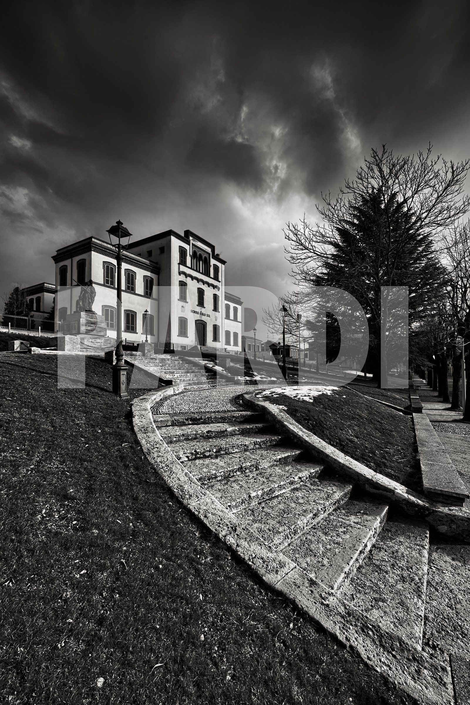 Crespi, prima del temporale