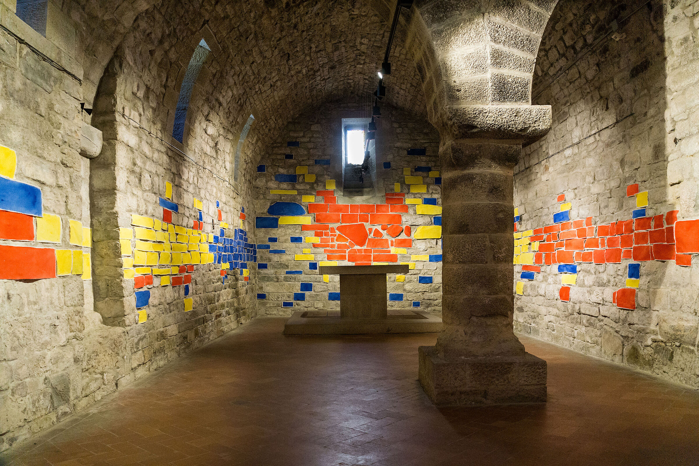 Exposure of colored canvases