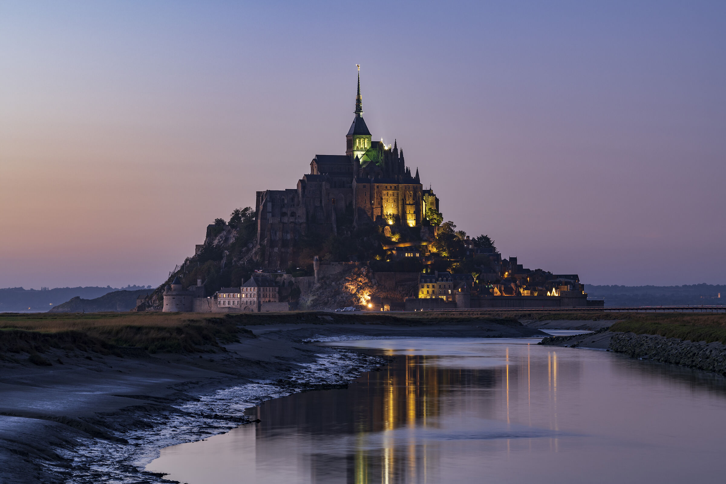 Crepuscolo a Mont-Saint-Michel