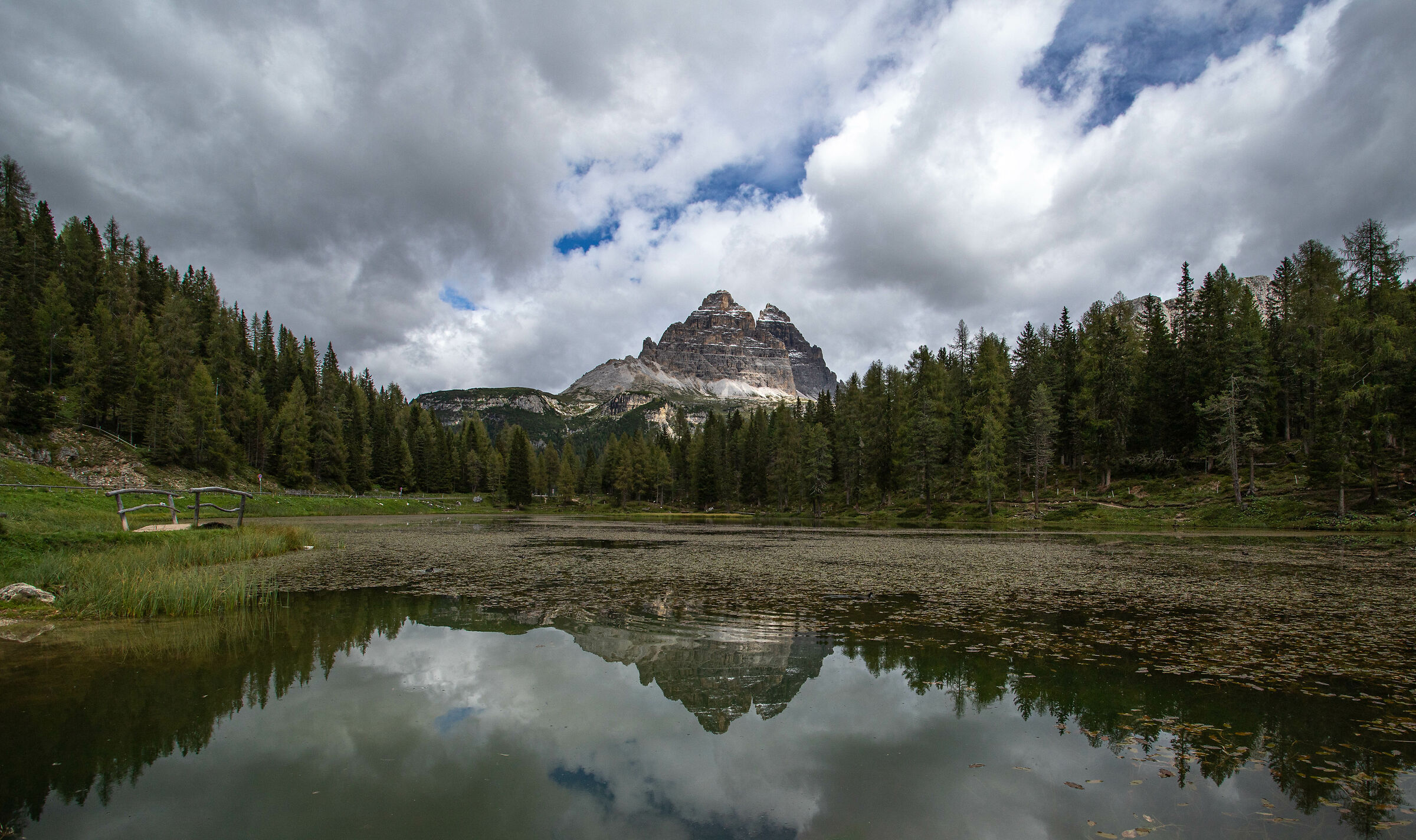 Riflessi sul lago d'Antorno