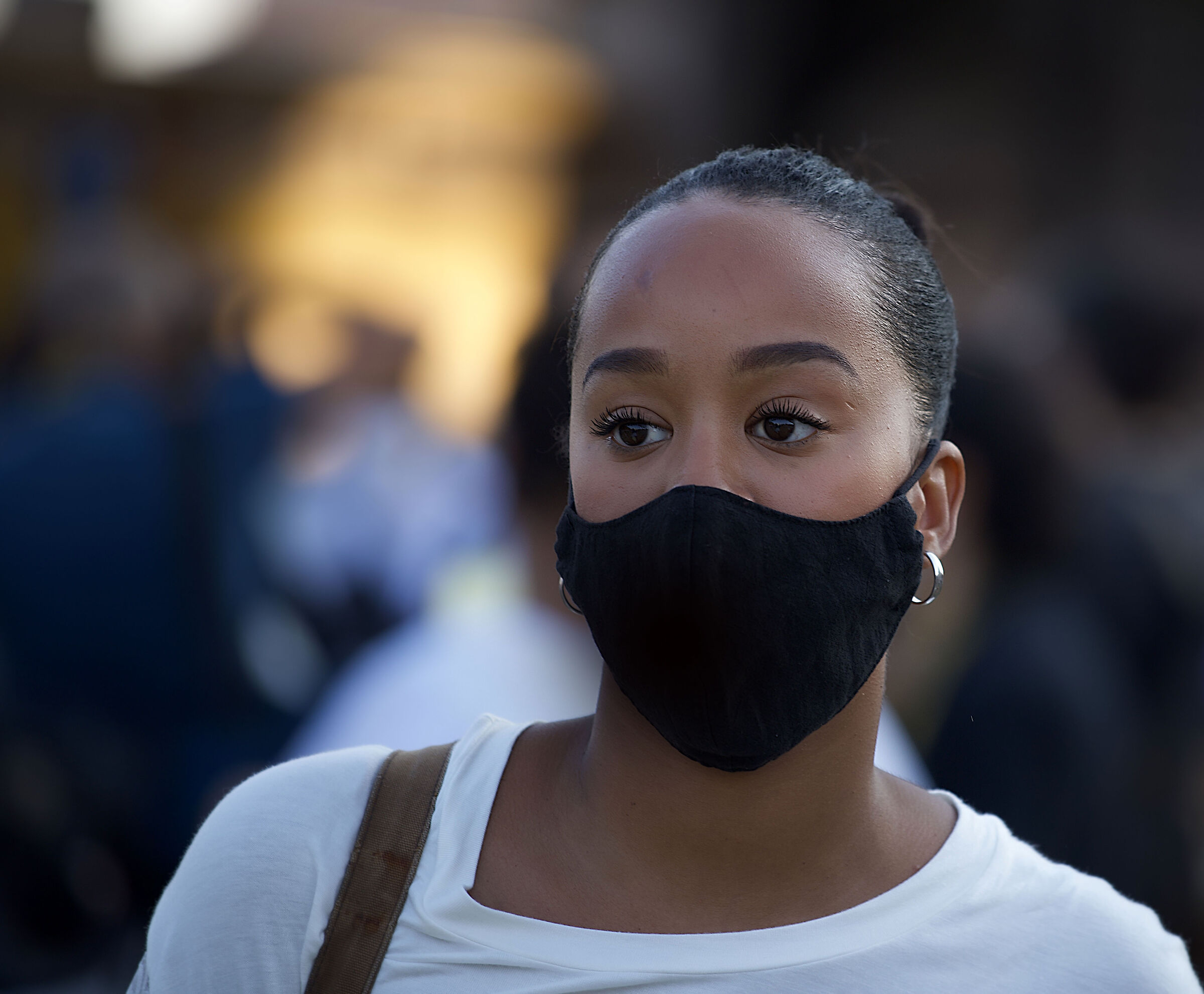 Oltre la mascherina...occhi di speranza