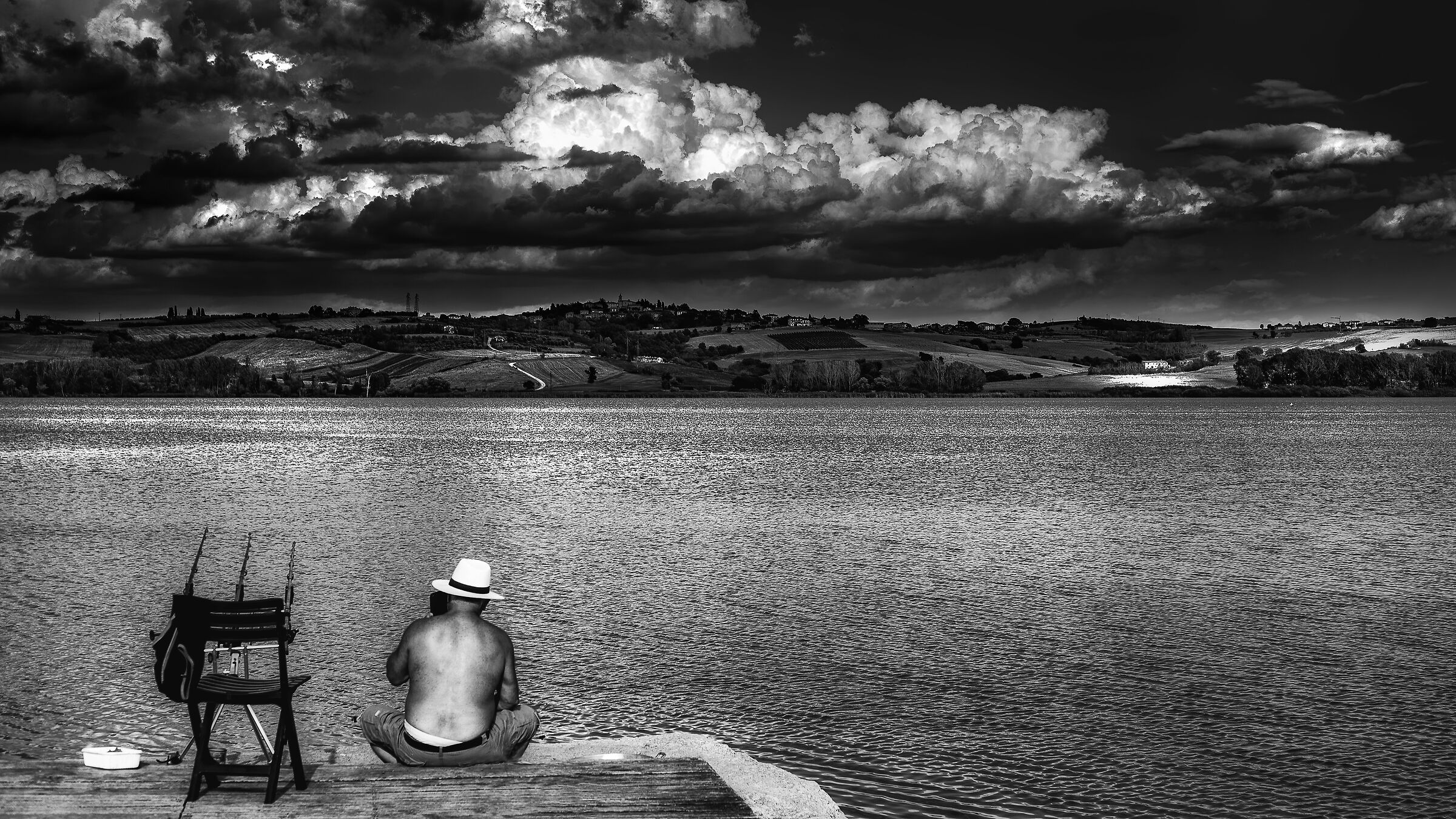 lago di chiusi ,il pescatore